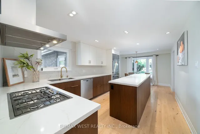 Additional property image - 2366 Devon Rd