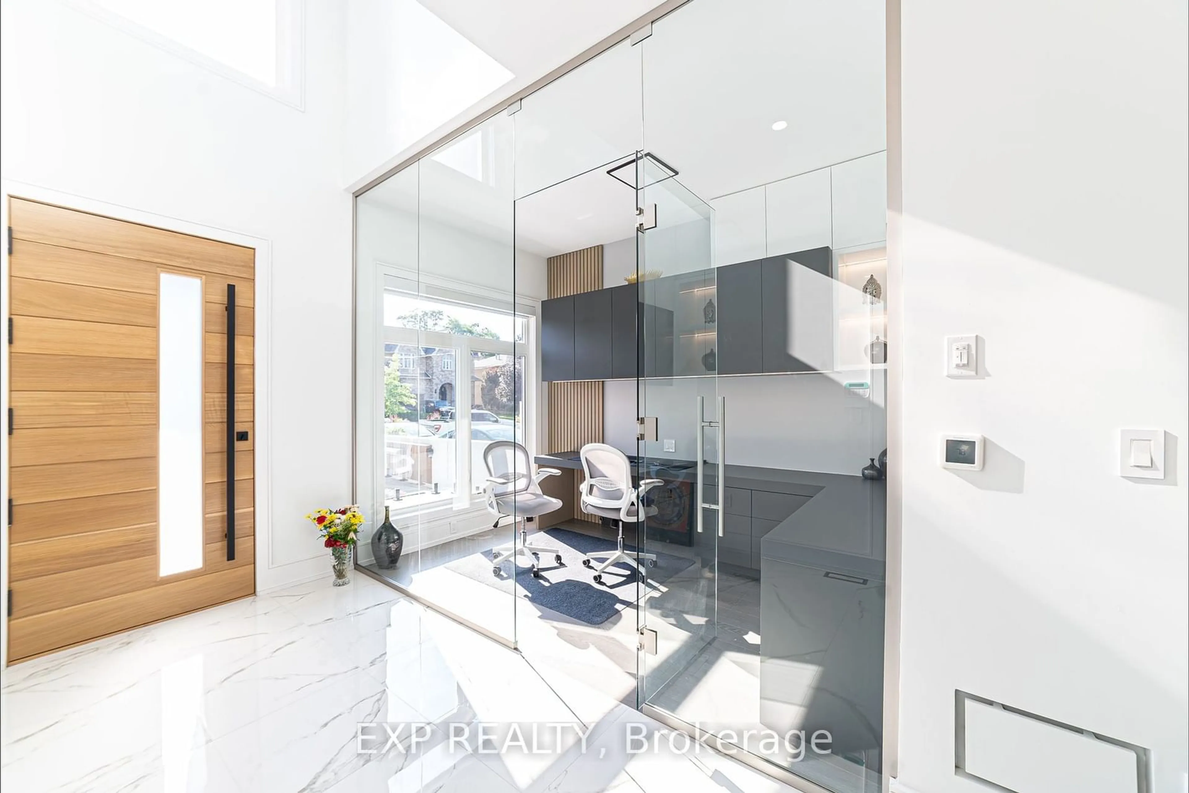 Indoor foyer, ceramic floors for 27 Prennan Ave, Toronto Ontario M9B 4B7