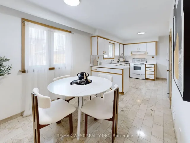 Additional property image - 42 Swordbill Dr