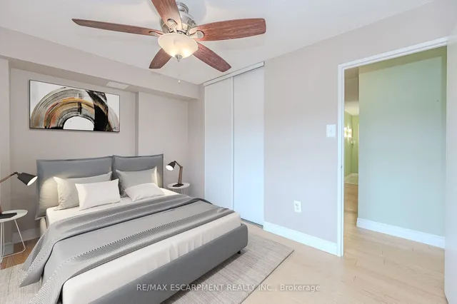 Additional property image - 2055 Upper Middle Rd Unit 1008