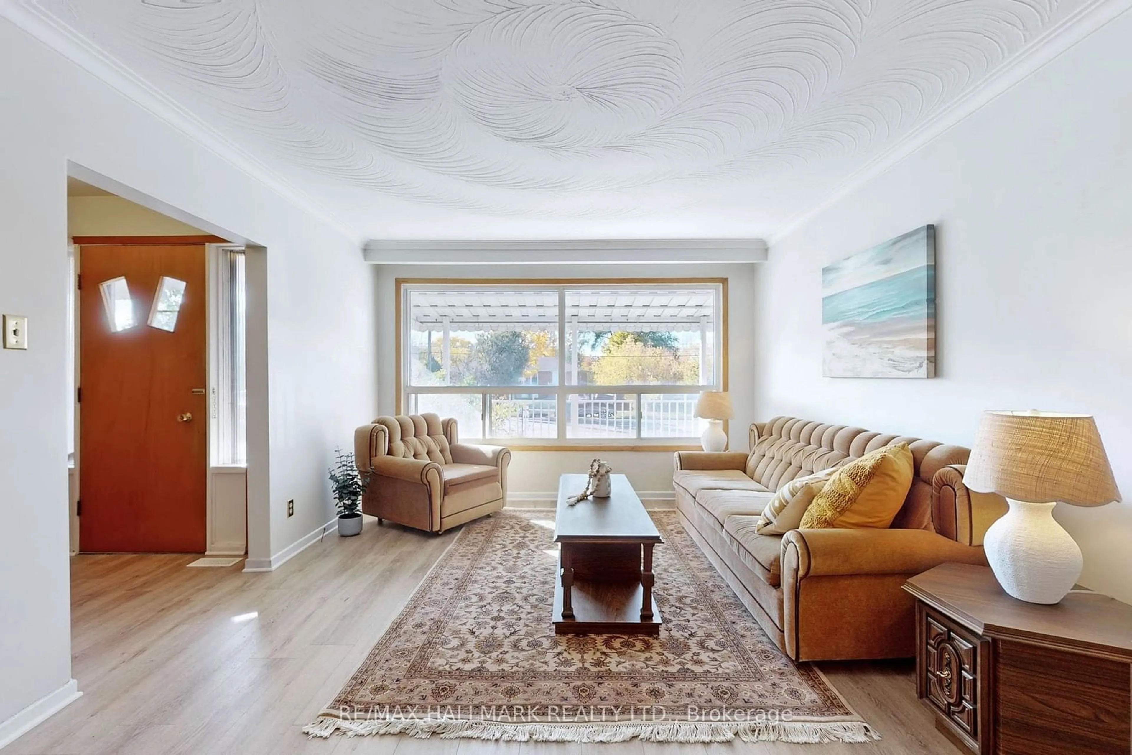 Living room, wood floors for 3193 Weston Rd, Toronto Ontario M9M 2T4