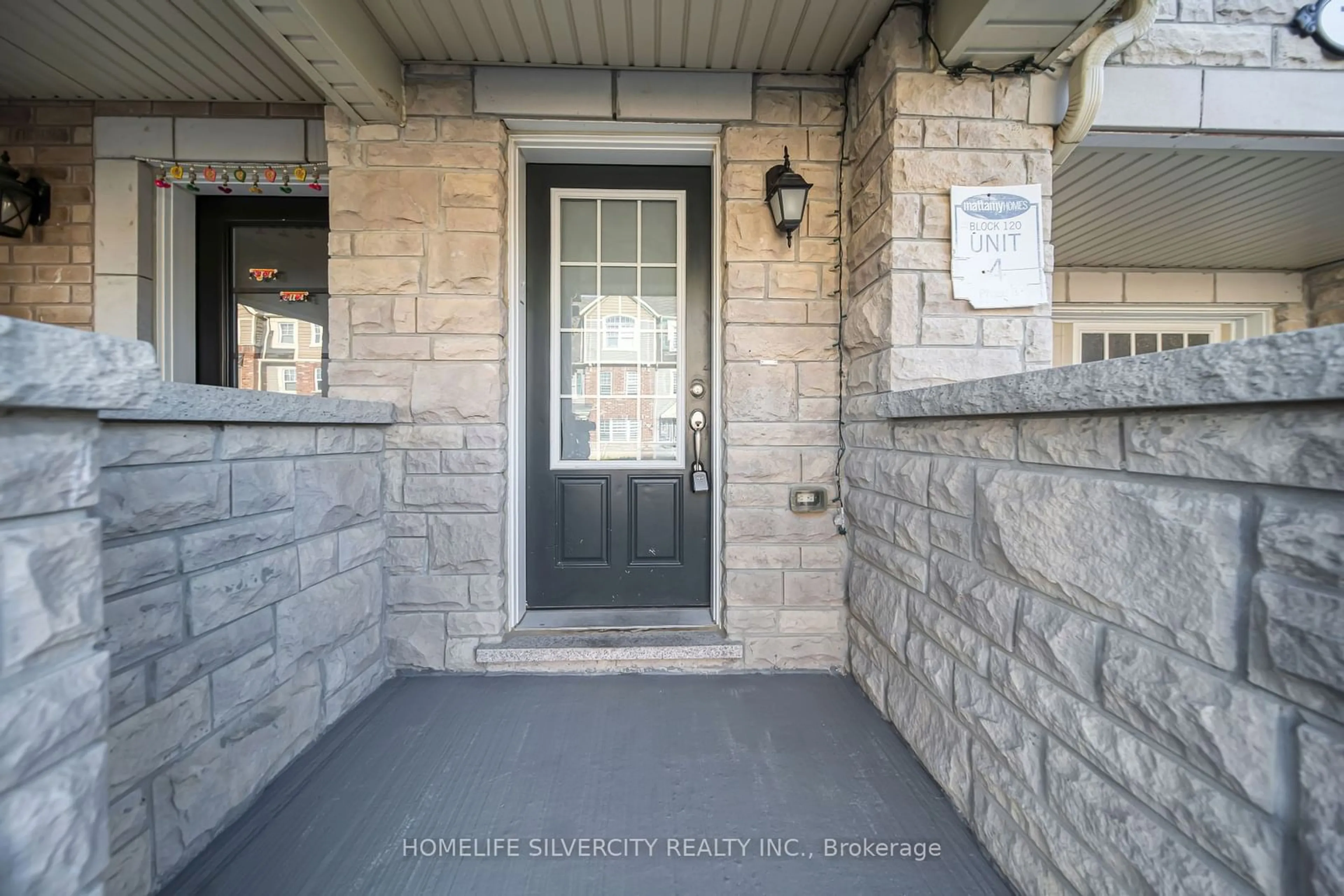 Indoor entryway, cement floor for 7 Metro Cres, Brampton Ontario L7A 0A8