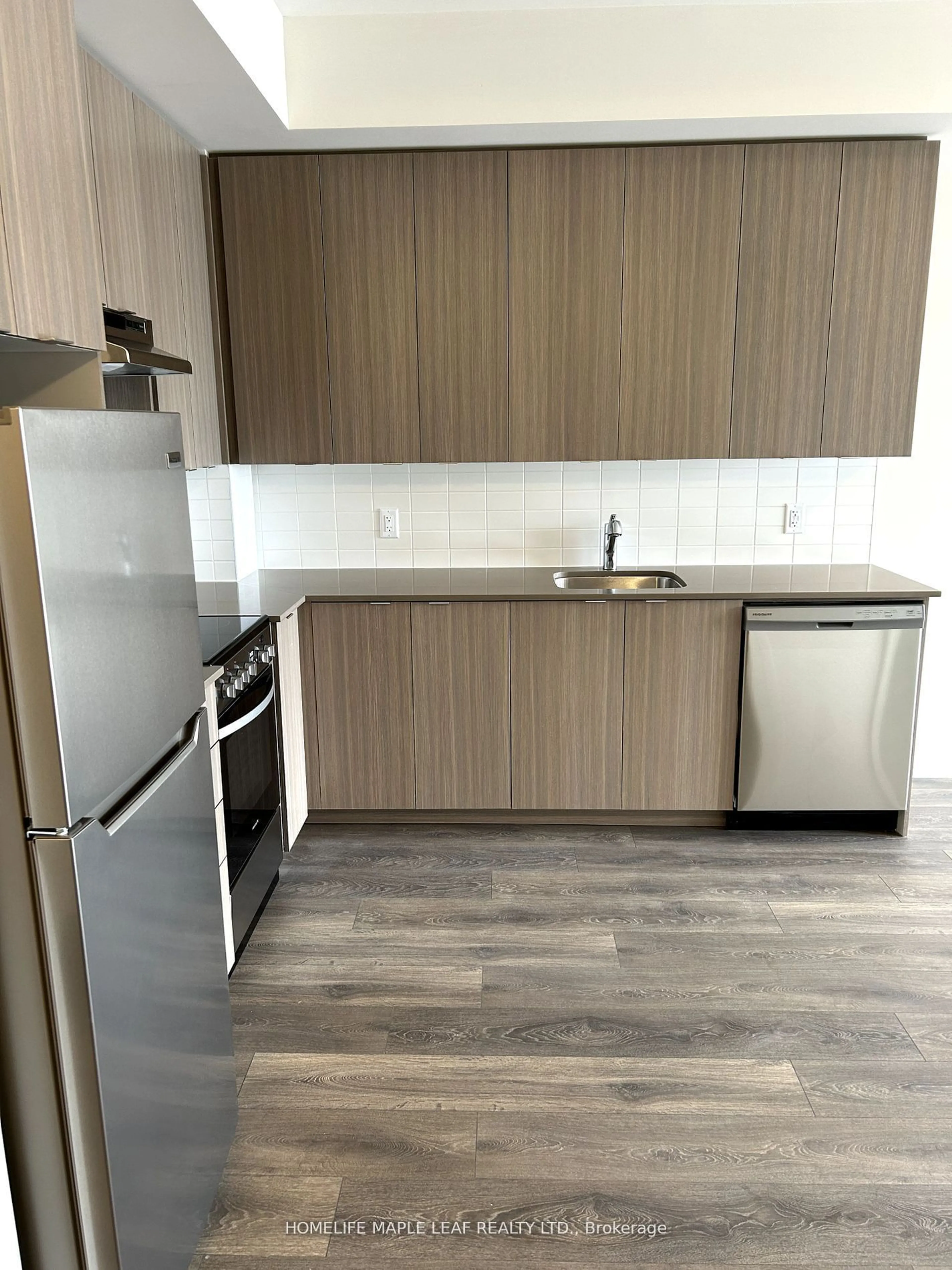 Standard kitchen, wood floors for 62 Sky Harbour Dr #309, Brampton Ontario L6Y 6J2