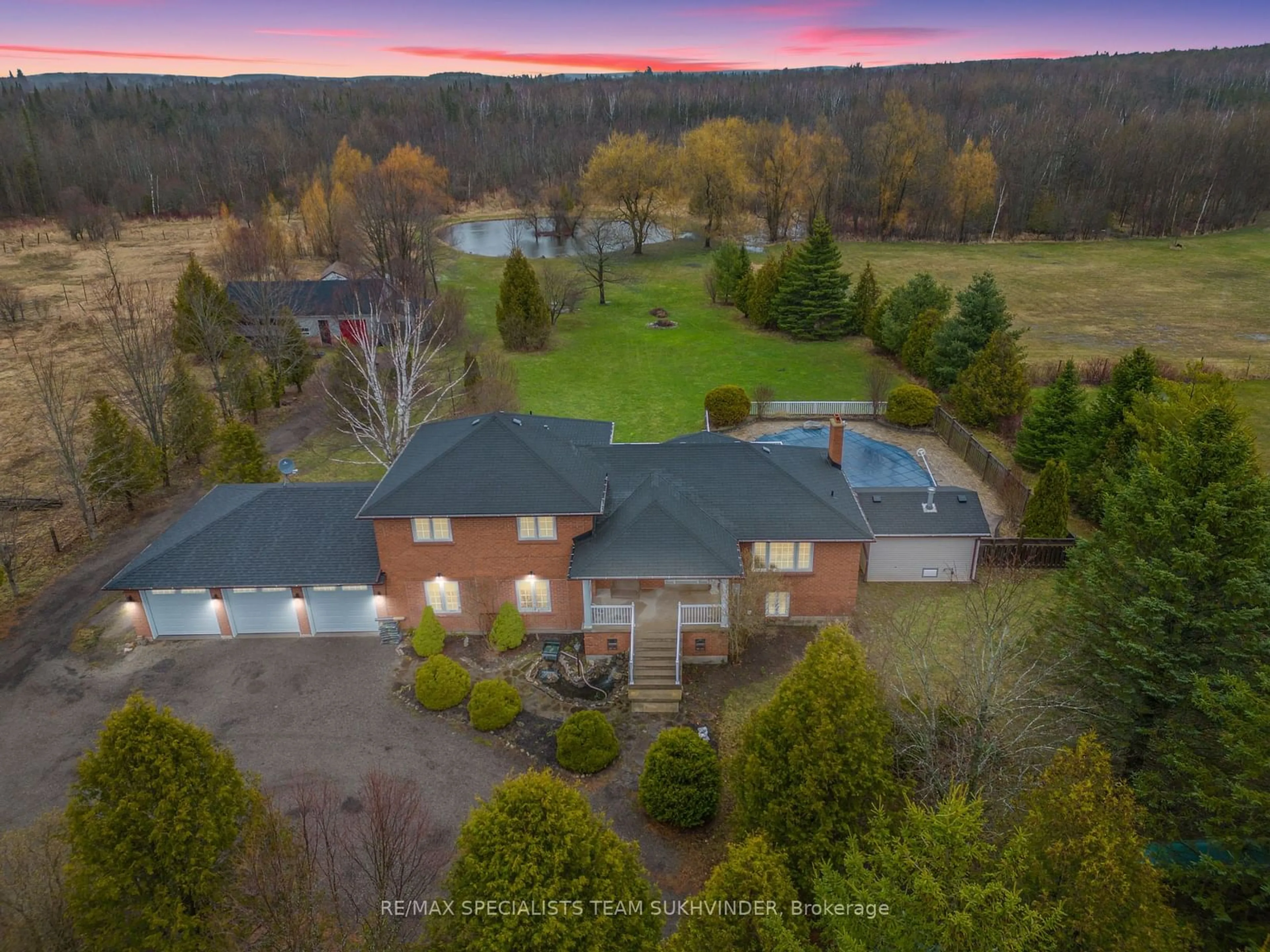 Frontside or backside of a home, the fenced backyard for 19919 Winston Churchill Blvd, Caledon Ontario L7K 1J6