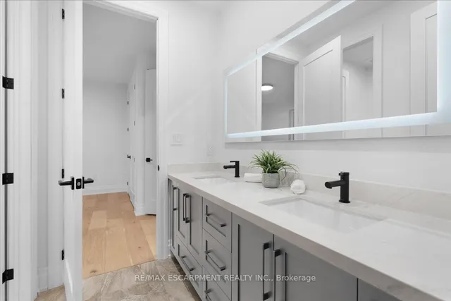 Additional property image - 80 Barton St