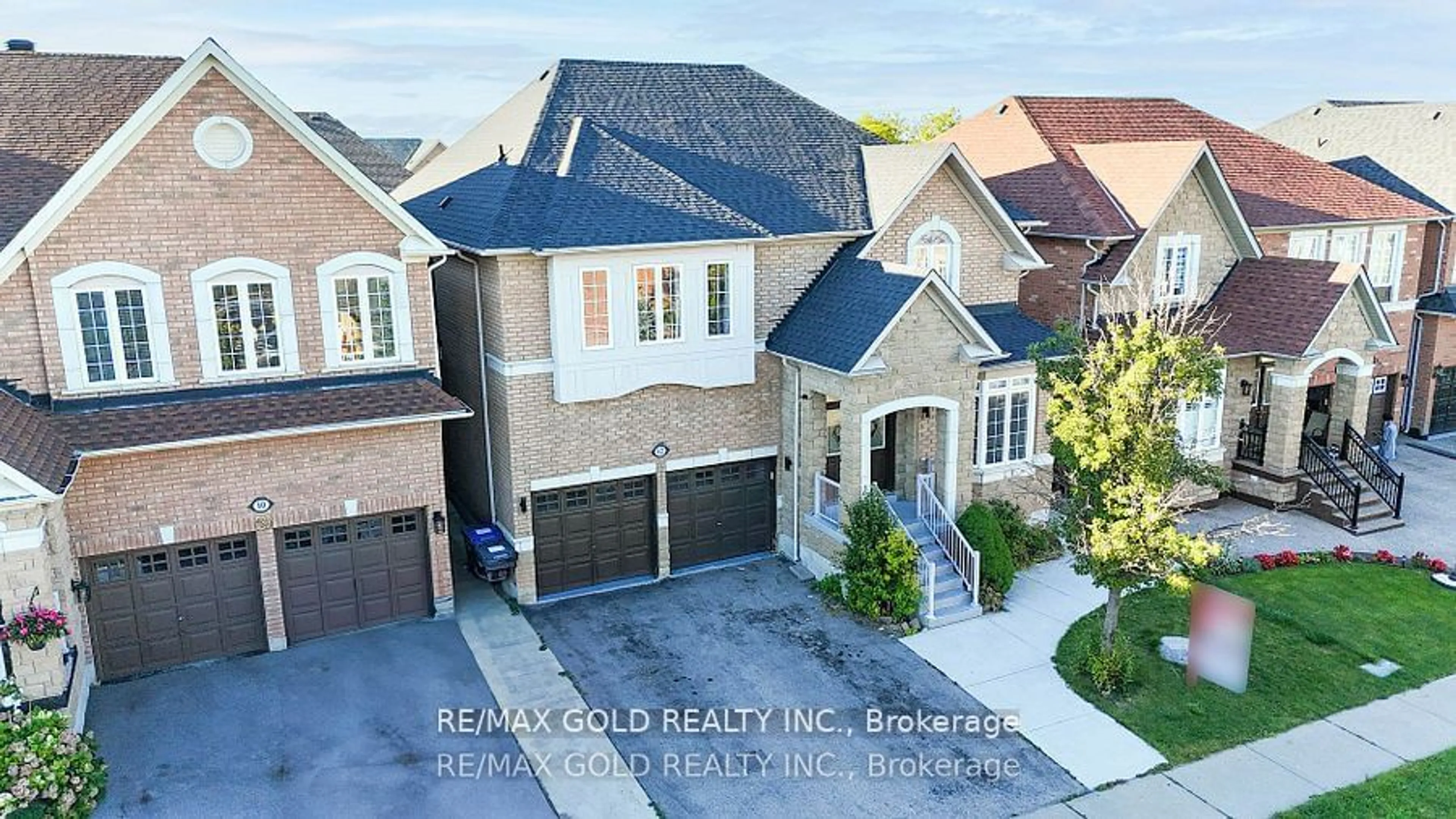 A pic from exterior of the house or condo, the street view for 12 Castle Mountain Dr, Brampton Ontario L6R 2Y1