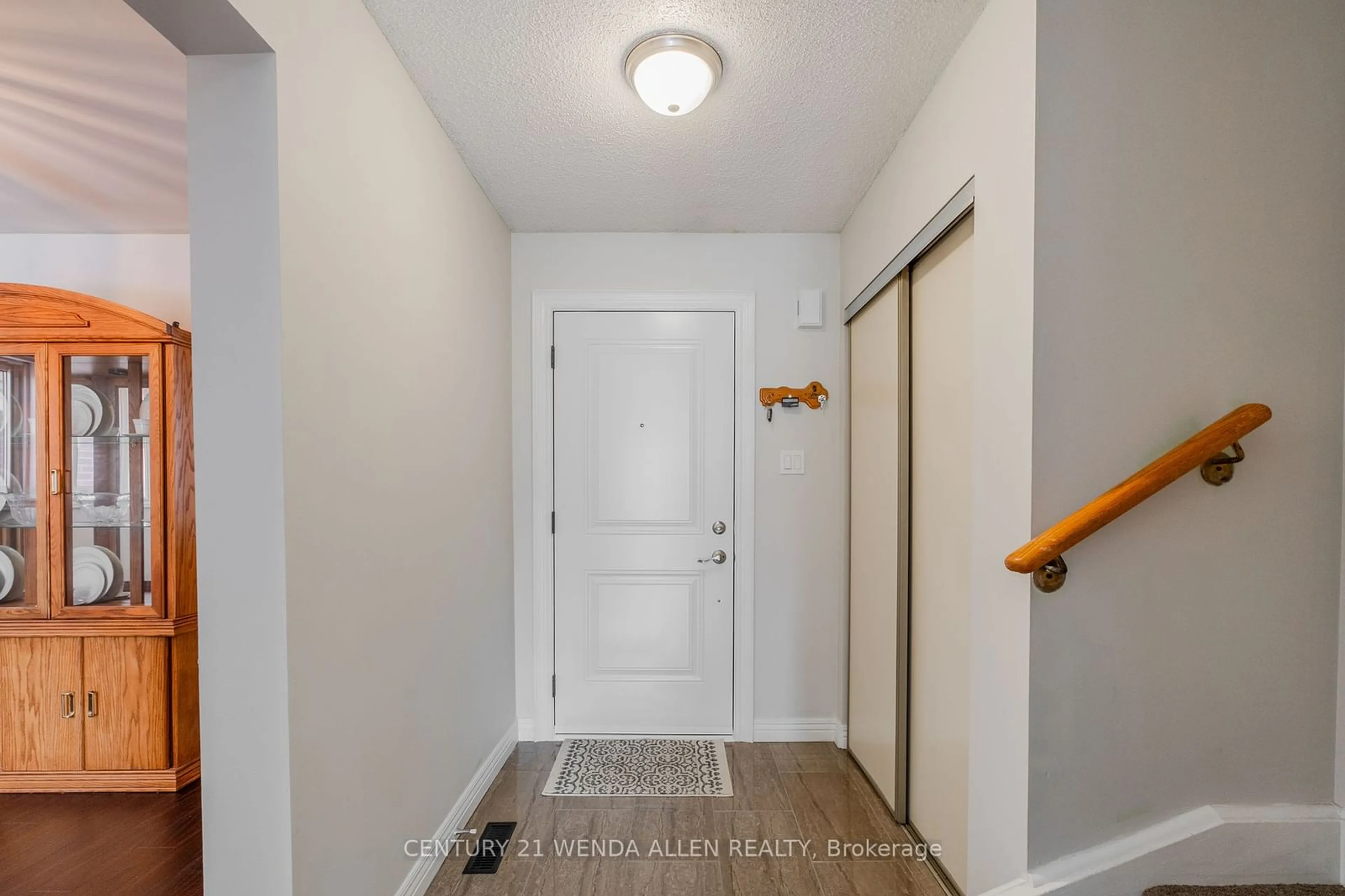 Indoor entryway, wood floors for 113 Meadowlark Dr, Brampton Ontario L6Y 4V6