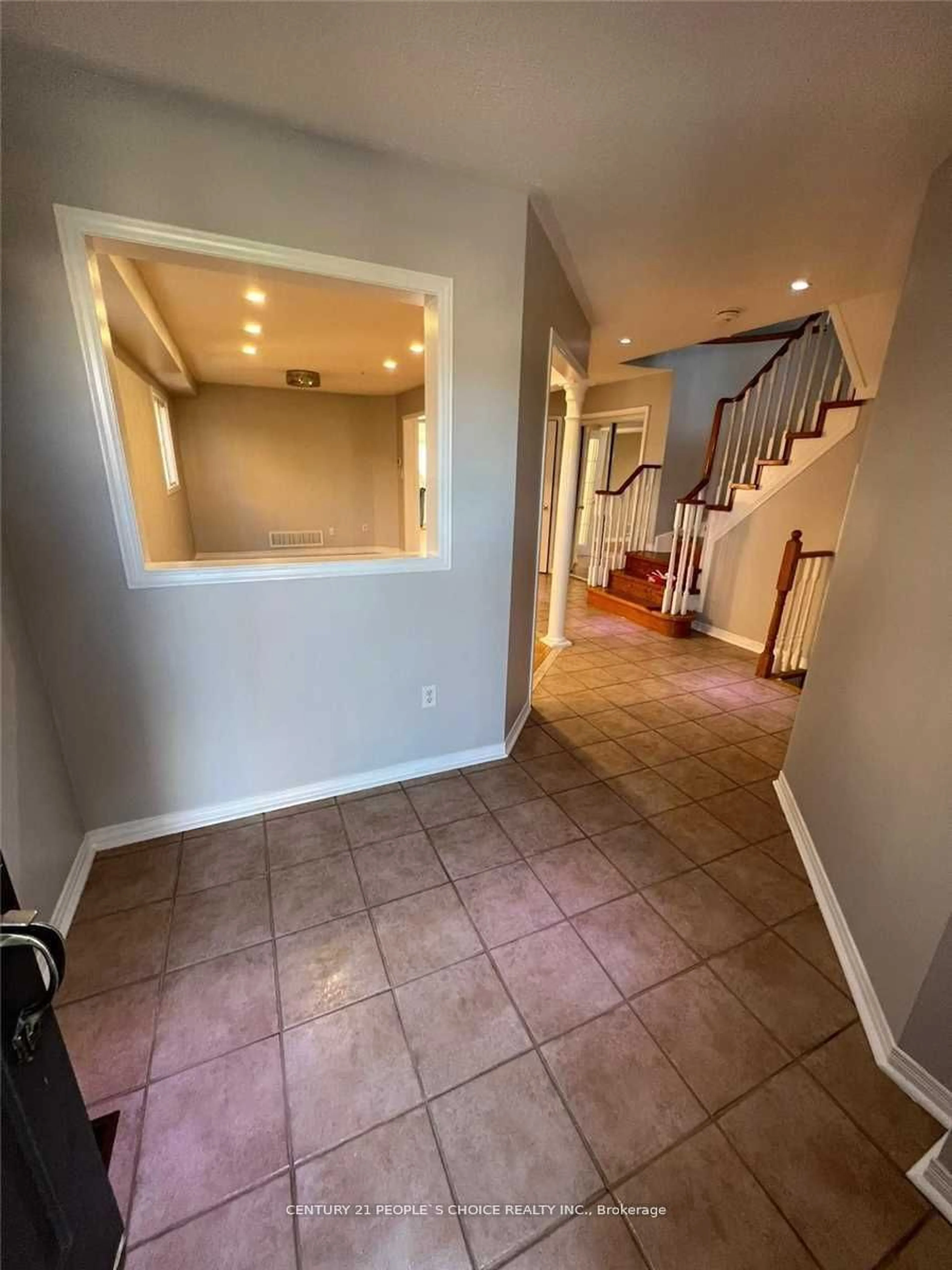 Indoor entryway, not visible floor for 3144 Wheatstone Ave, Mississauga Ontario L5B 4J1