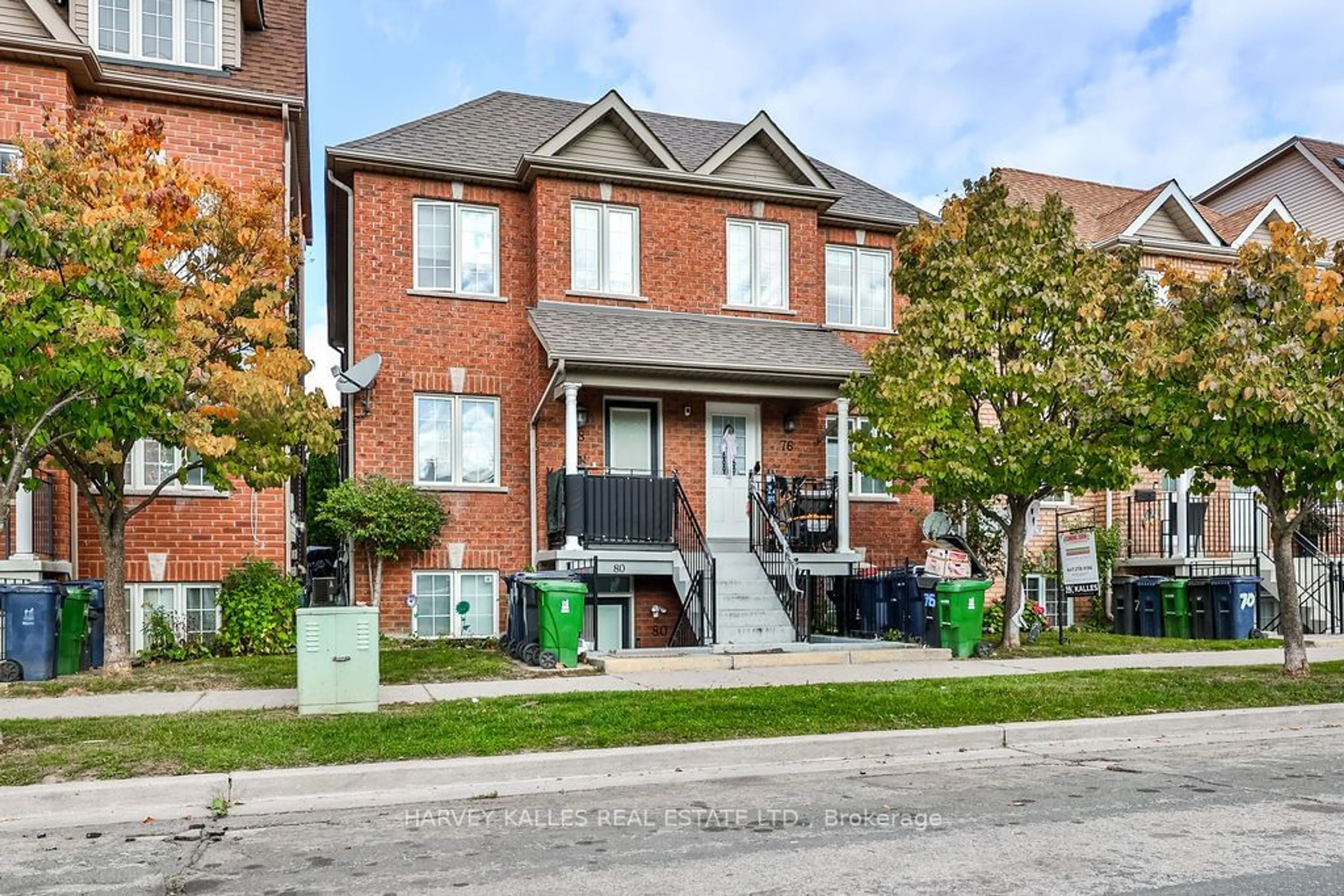 A pic from exterior of the house or condo, the street view for 74 Connolly St, Toronto Ontario M5N 5G3