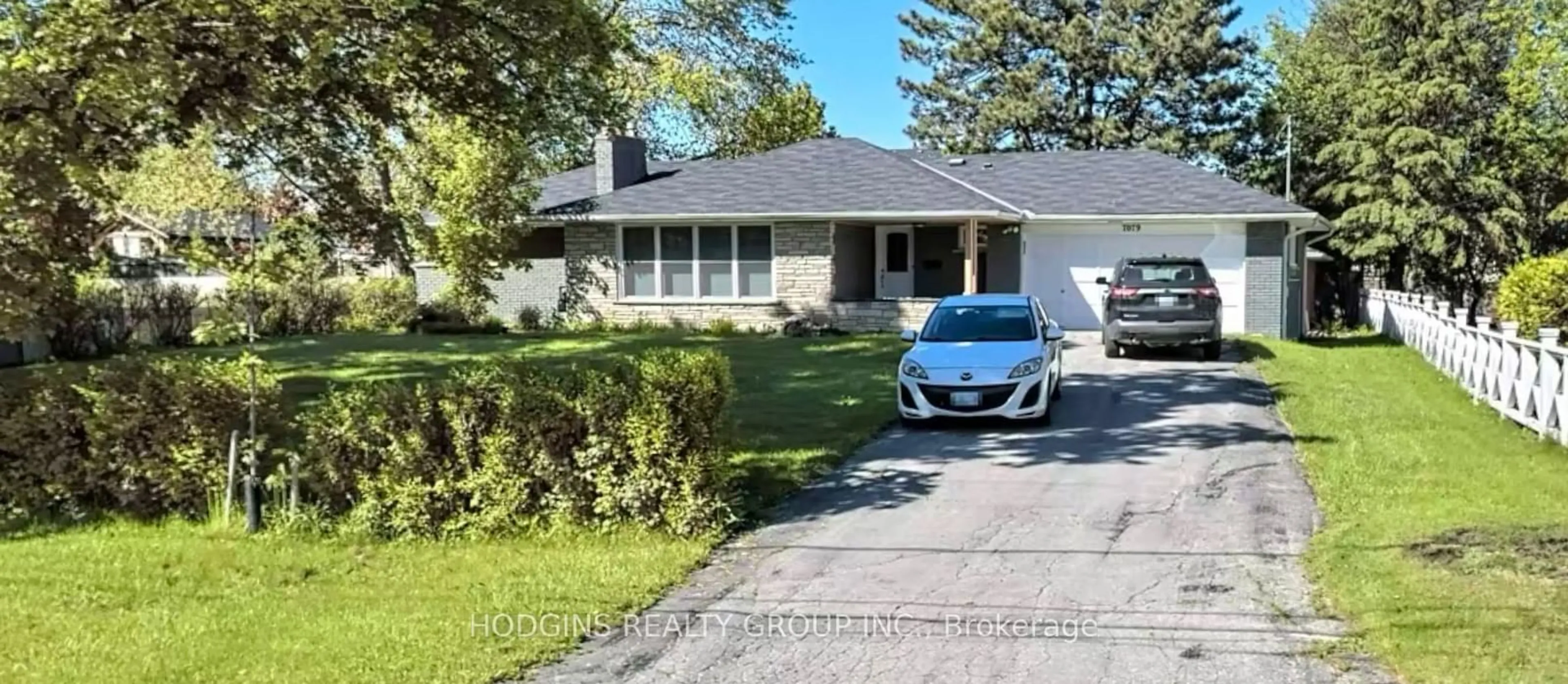 Frontside or backside of a home, the street view for 7079 Second Line, Mississauga Ontario L5W 1A1