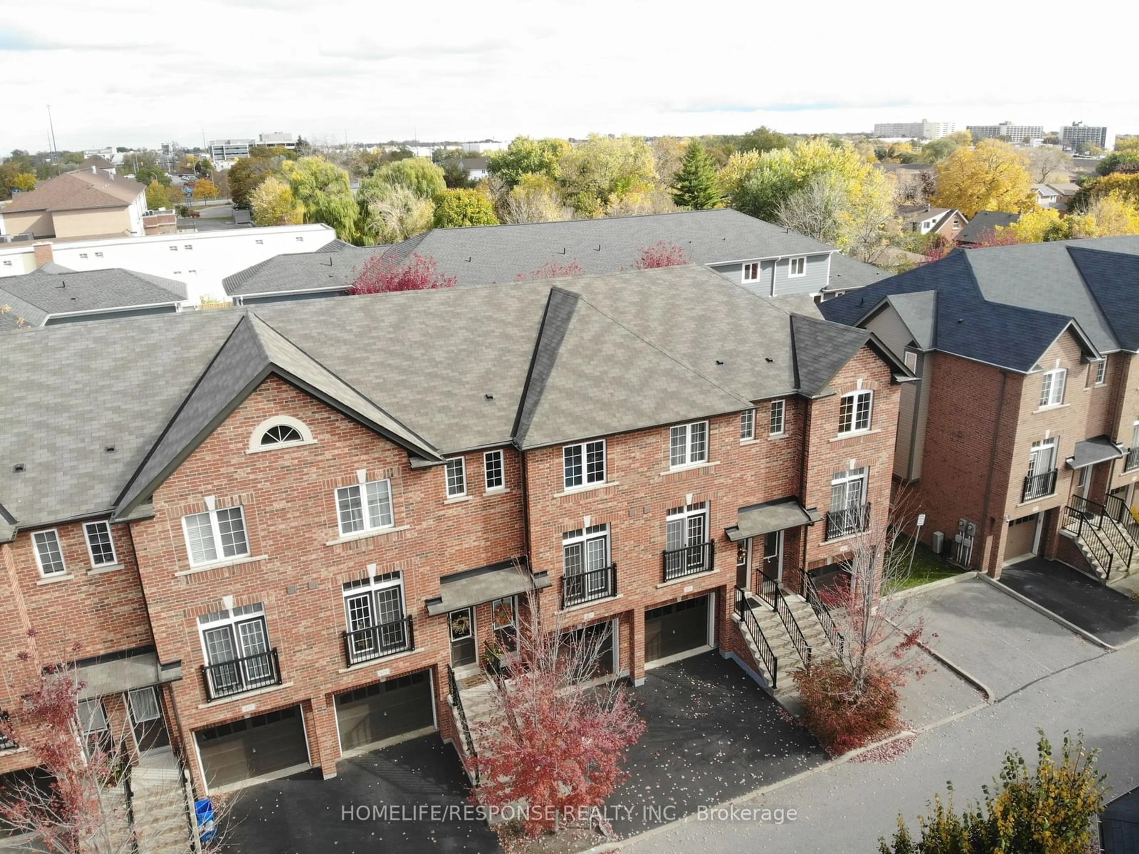 A pic from exterior of the house or condo, the front or back of building for 971 REIMER COMMON, Burlington Ontario L7R 0C9