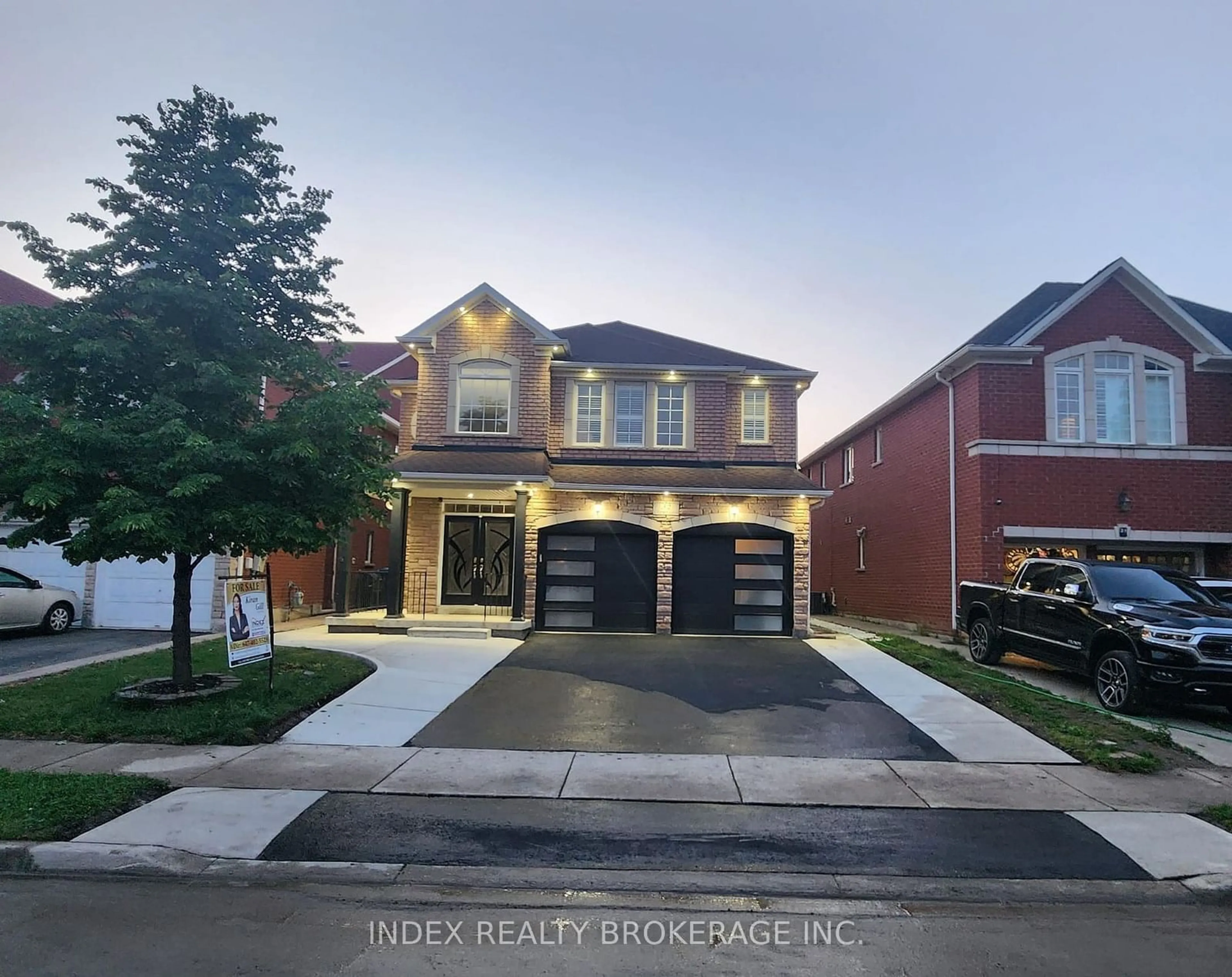 Frontside or backside of a home, the street view for 32 Charger Lane, Brampton Ontario L7A 3C1