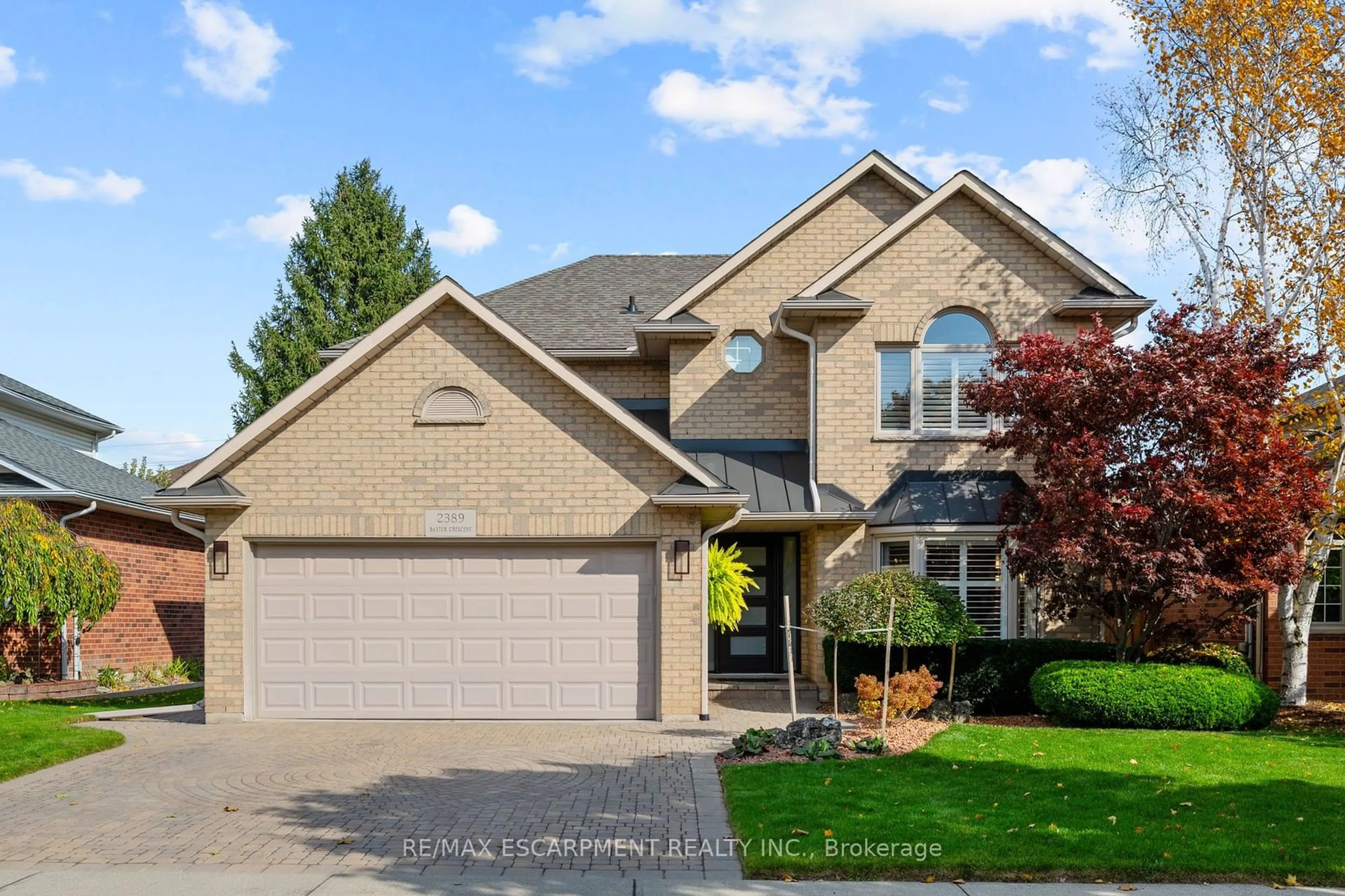 Frontside or backside of a home, cottage for 2389 BAXTER Cres, Burlington Ontario L7M 4C9