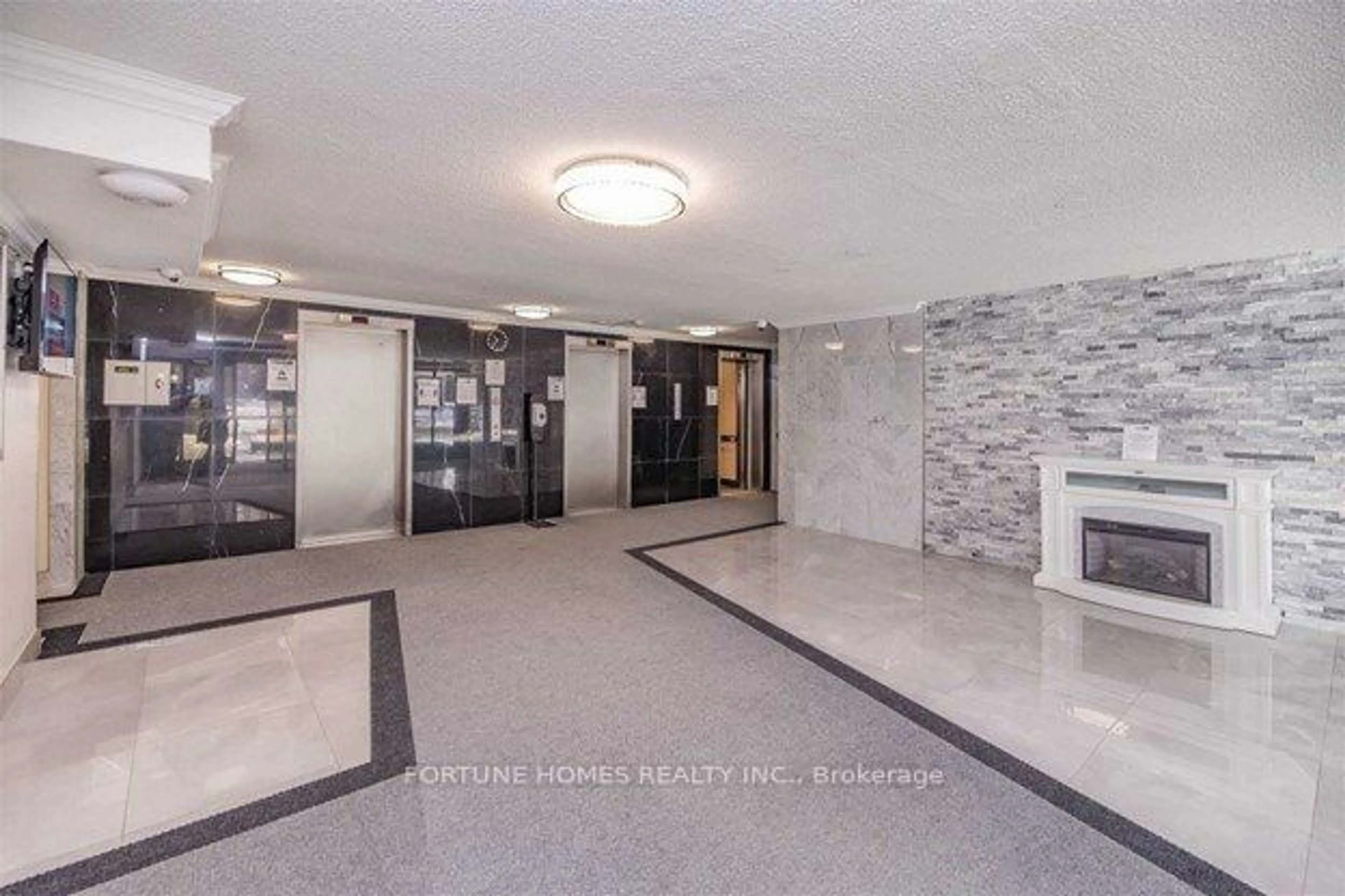 Indoor lobby, unknown floor for 4 Kings Cross Rd #1201, Brampton Ontario L6T 3X8