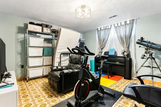Additional property image - 106 Victory Dr