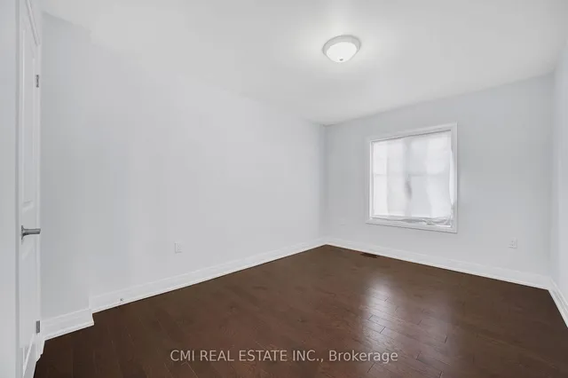 Additional property image - 2122 Royal Gala Circ