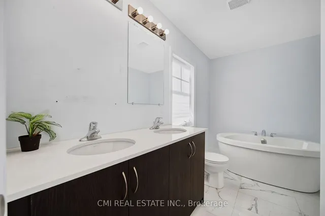 Additional property image - 2122 Royal Gala Circ
