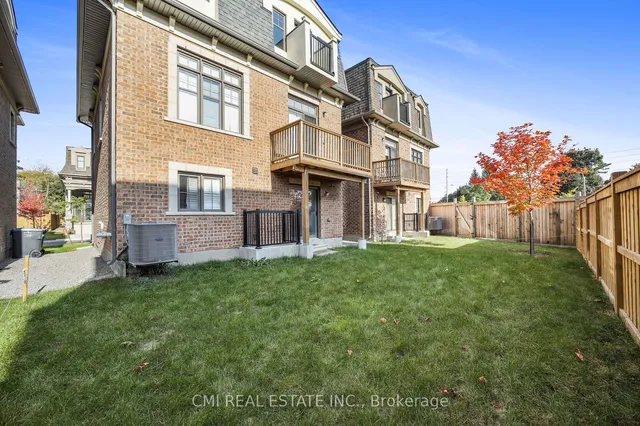 Additional property image - 2122 Royal Gala Circ