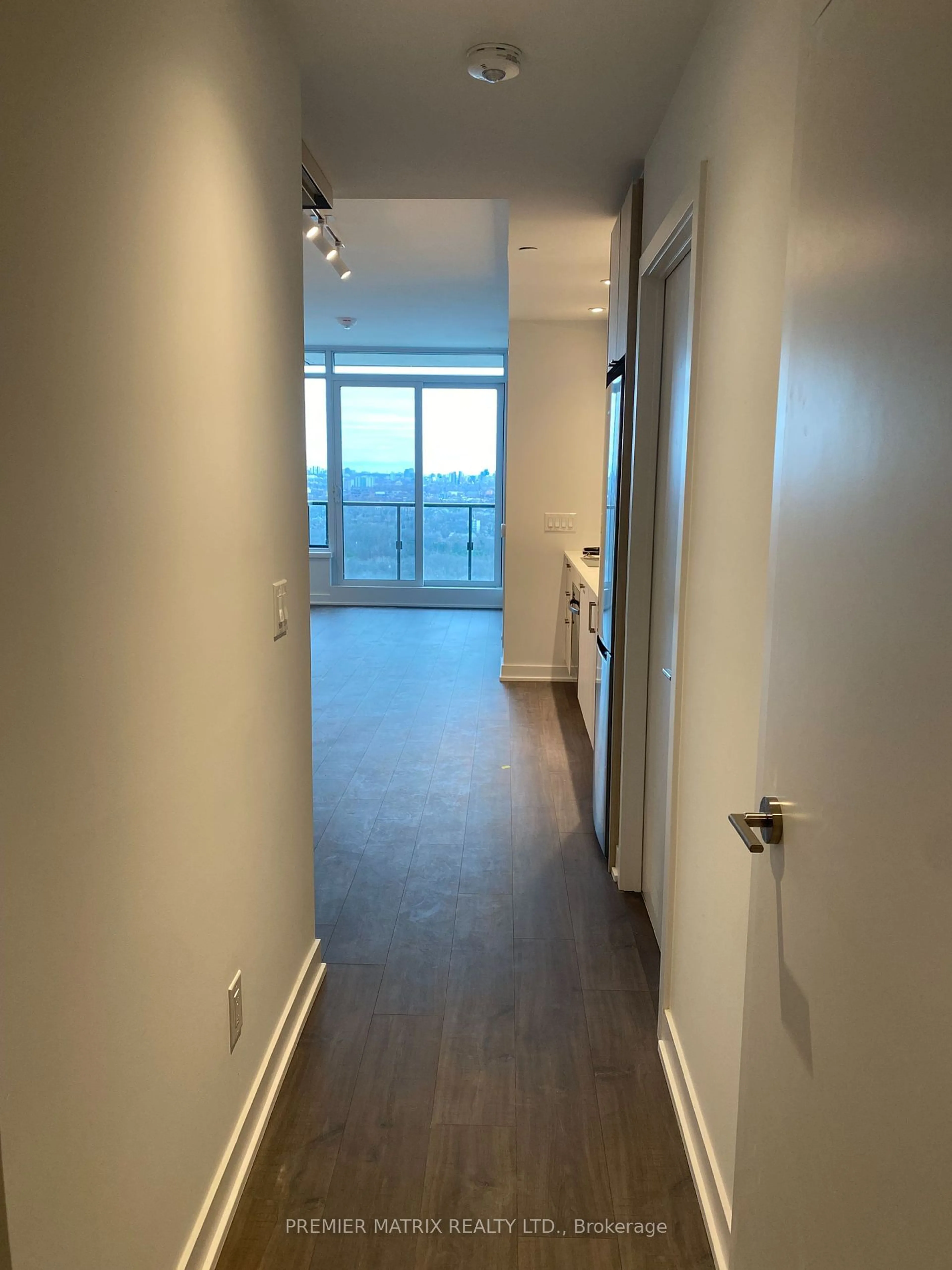 Indoor foyer, not visible floor for 1926 Lake Shore Blvd #4003, Toronto Ontario M6S 1A1