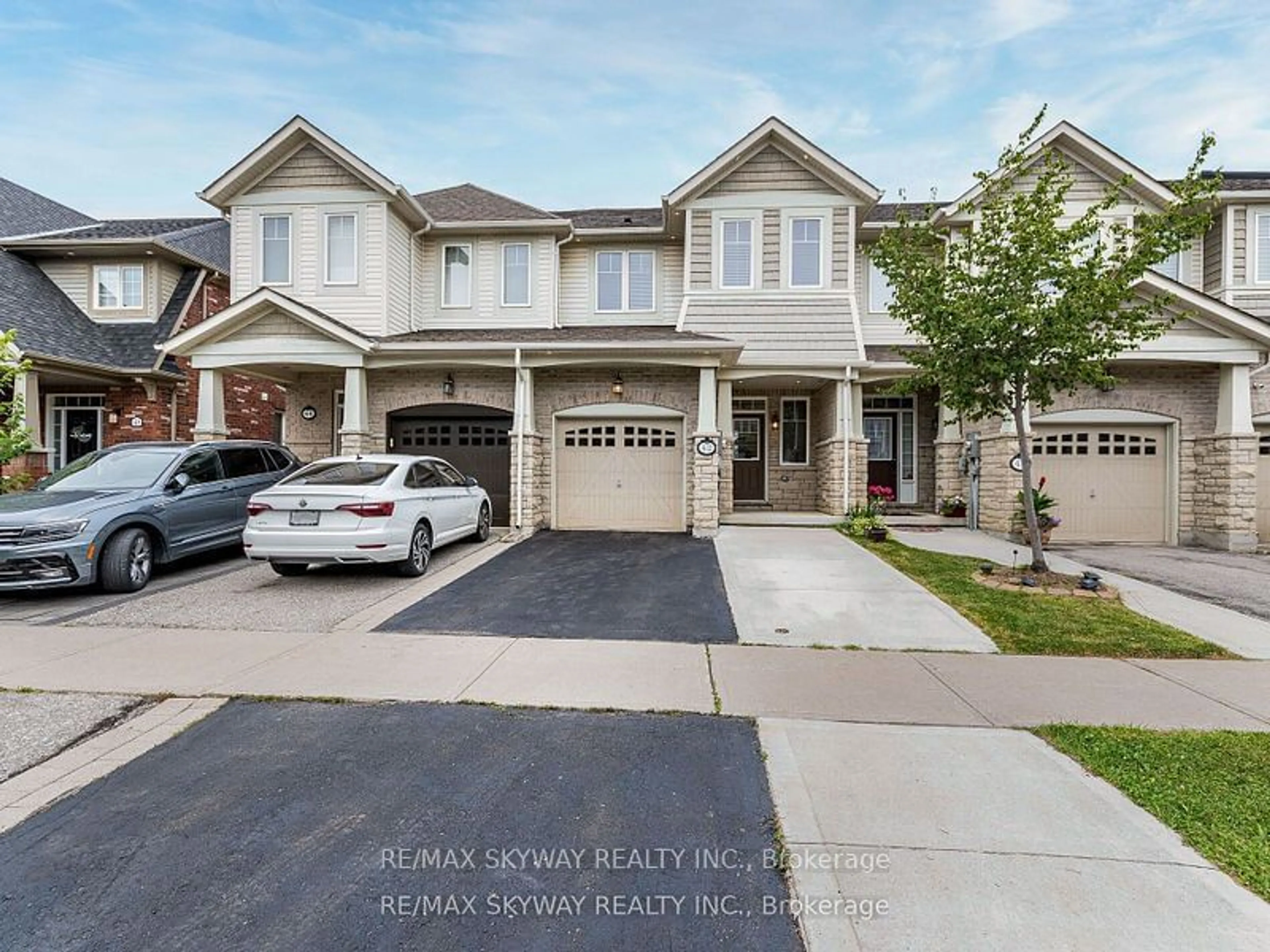 A pic from exterior of the house or condo, the street view for 42 Mcpherson Rd, Caledon Ontario L7C 3Y6