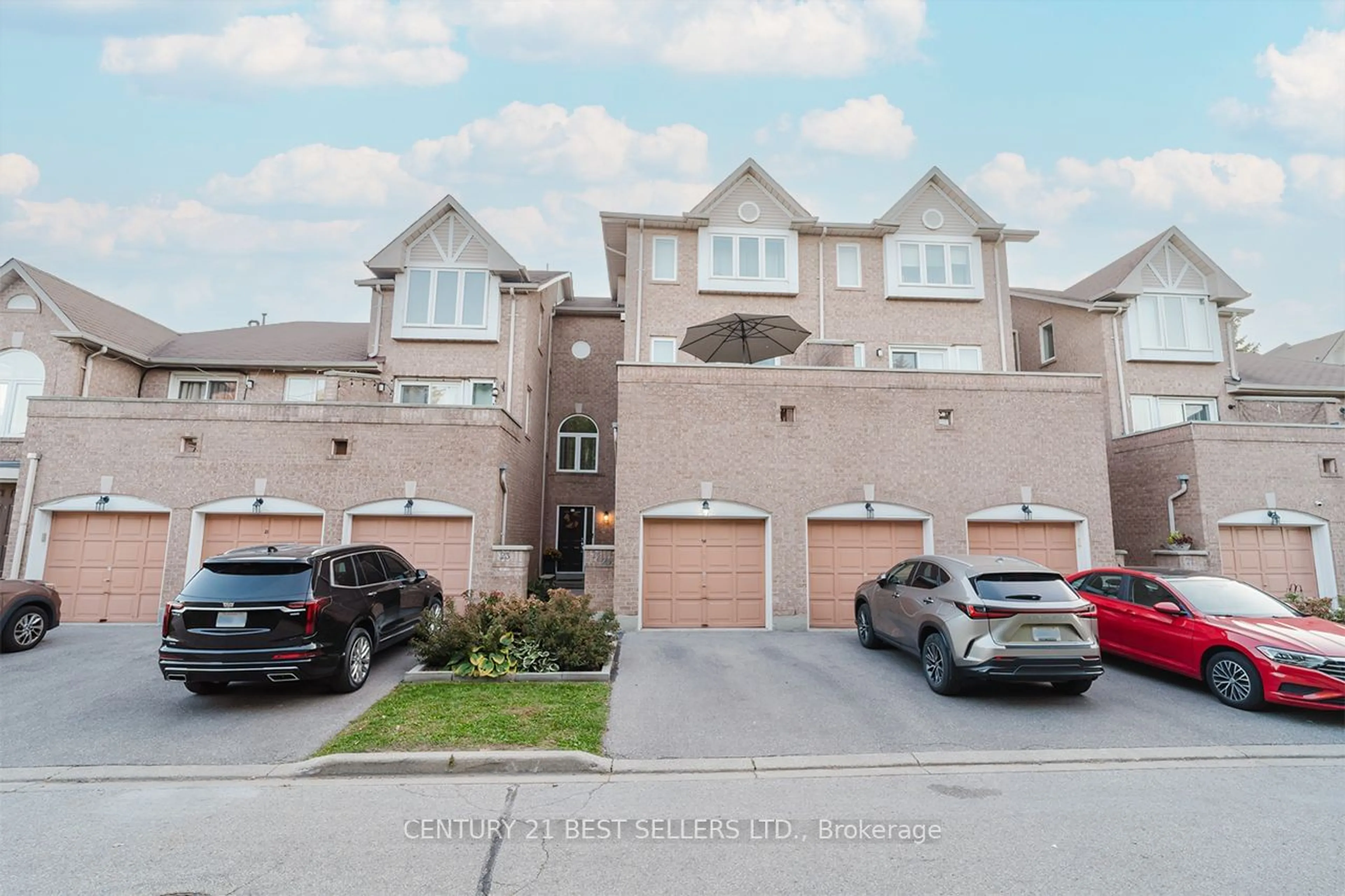 A pic from exterior of the house or condo, the street view for 45 Bristol Rd #24, Mississauga Ontario L4Z 3P5