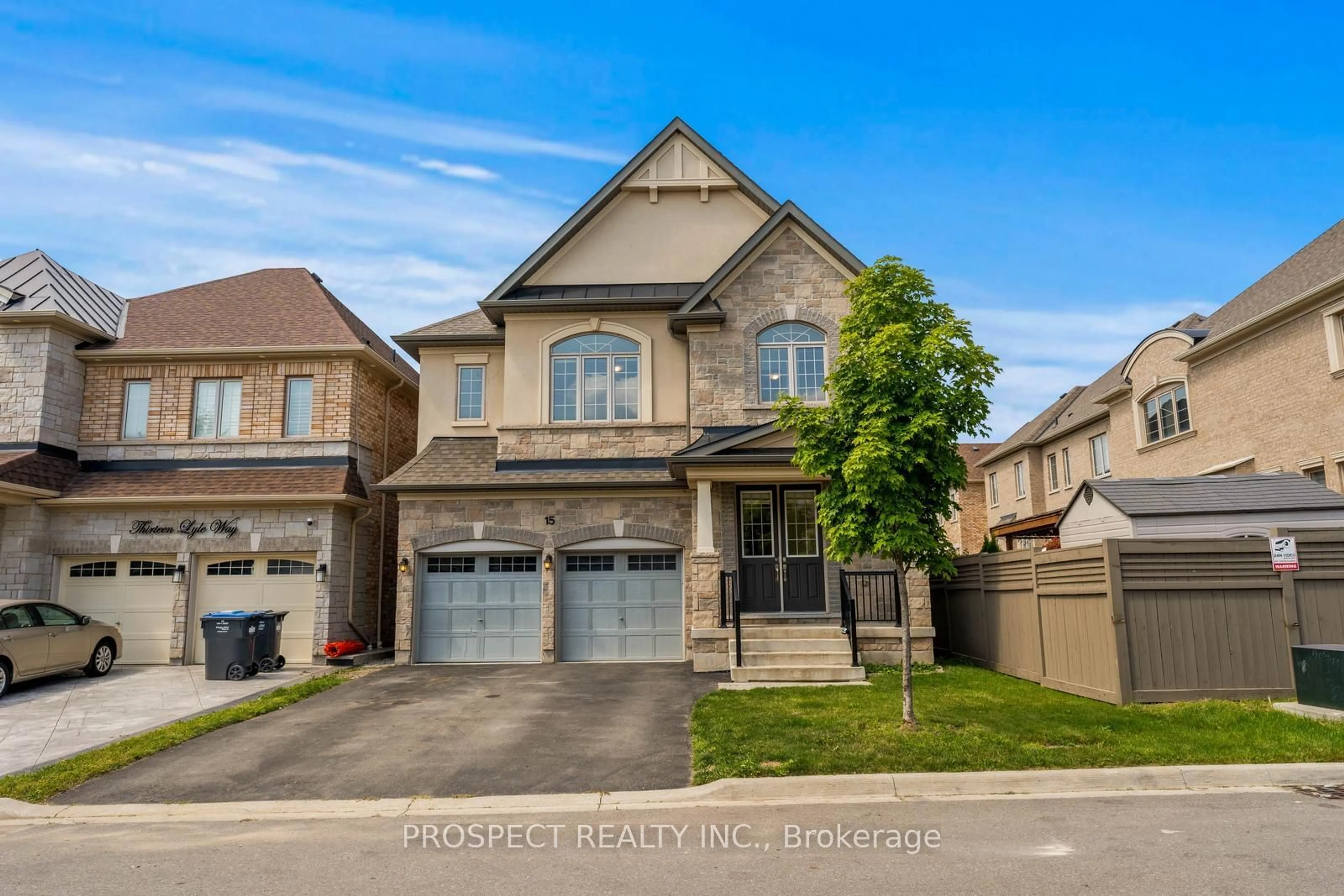 Frontside or backside of a home, the street view for 15 Lyle Way, Brampton Ontario L6X 5P8