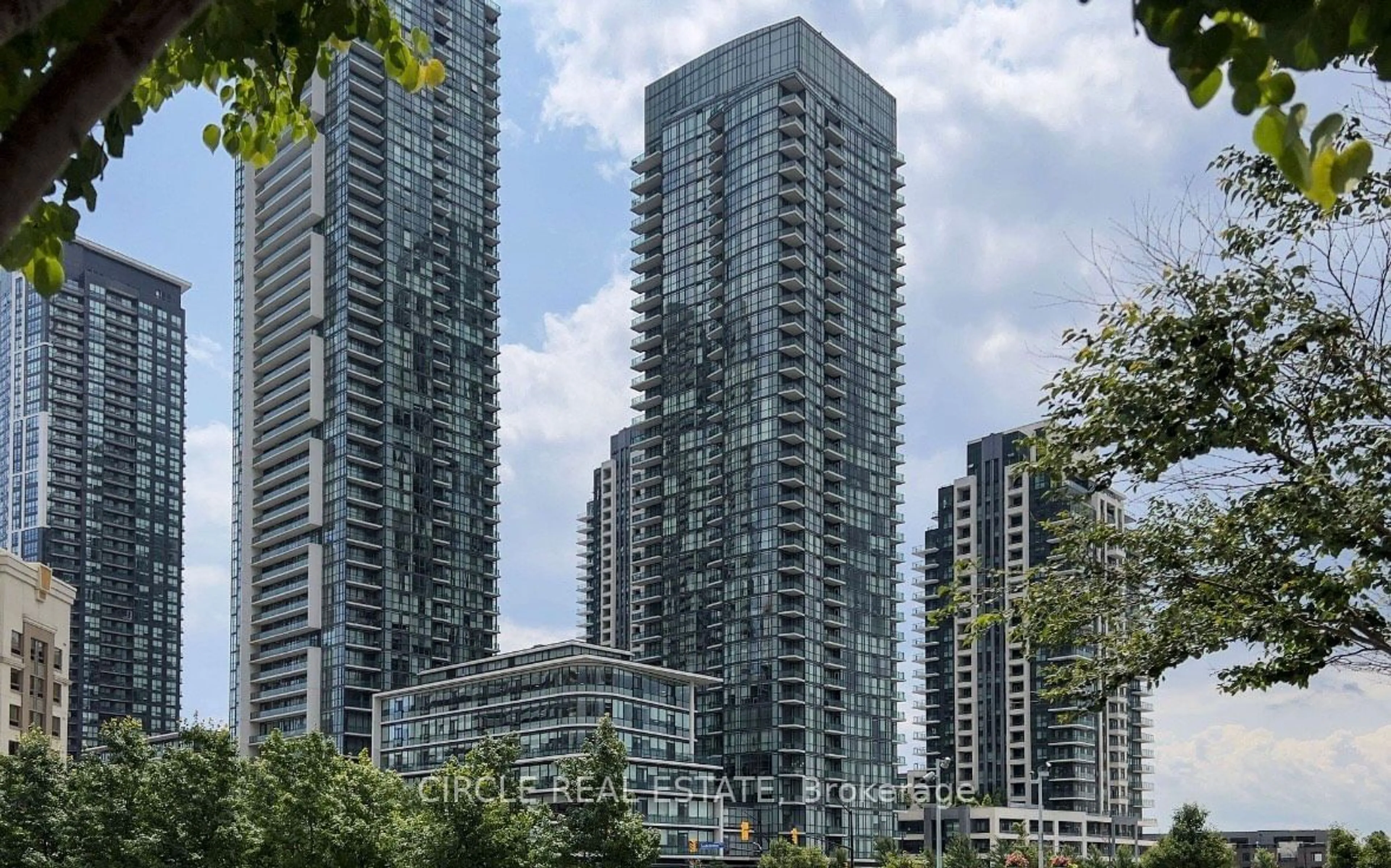 A pic from exterior of the house or condo, the view of city buildings for 4099 Brickstone Mews #2801, Mississauga Ontario L5B 0G2