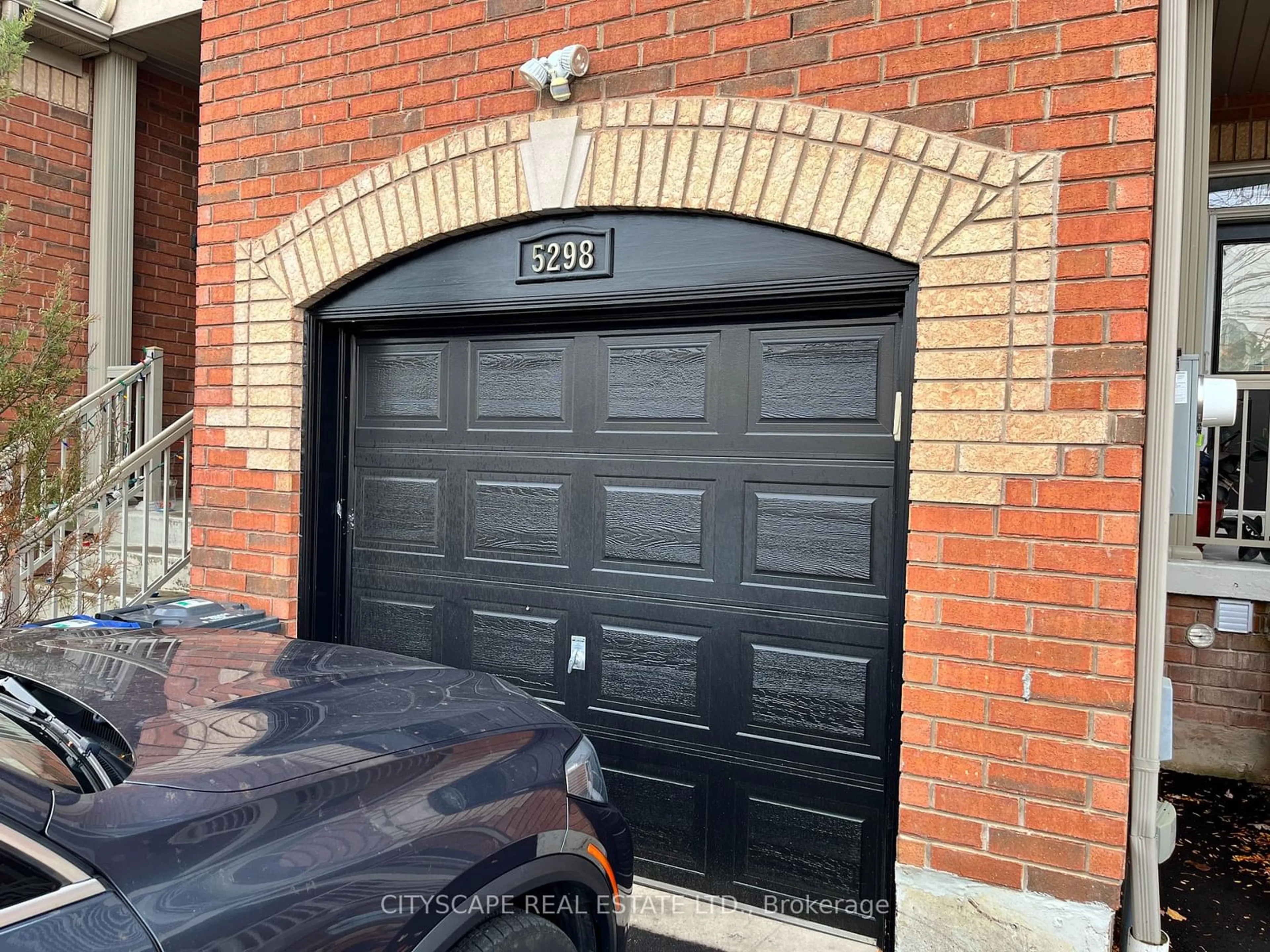 Indoor garage, cement floor for 5298 Roadside Way, Mississauga Ontario L5M 0H9