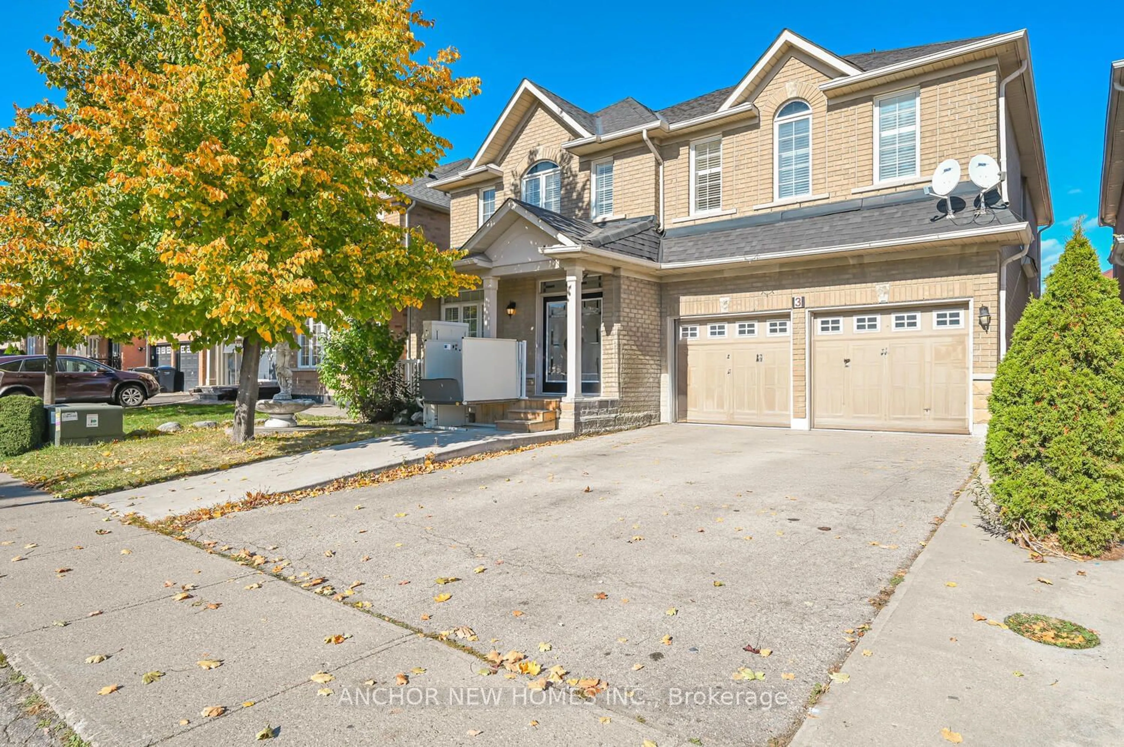 A pic from exterior of the house or condo, the street view for 3 chapparal Dr, Brampton Ontario L6R 3C5