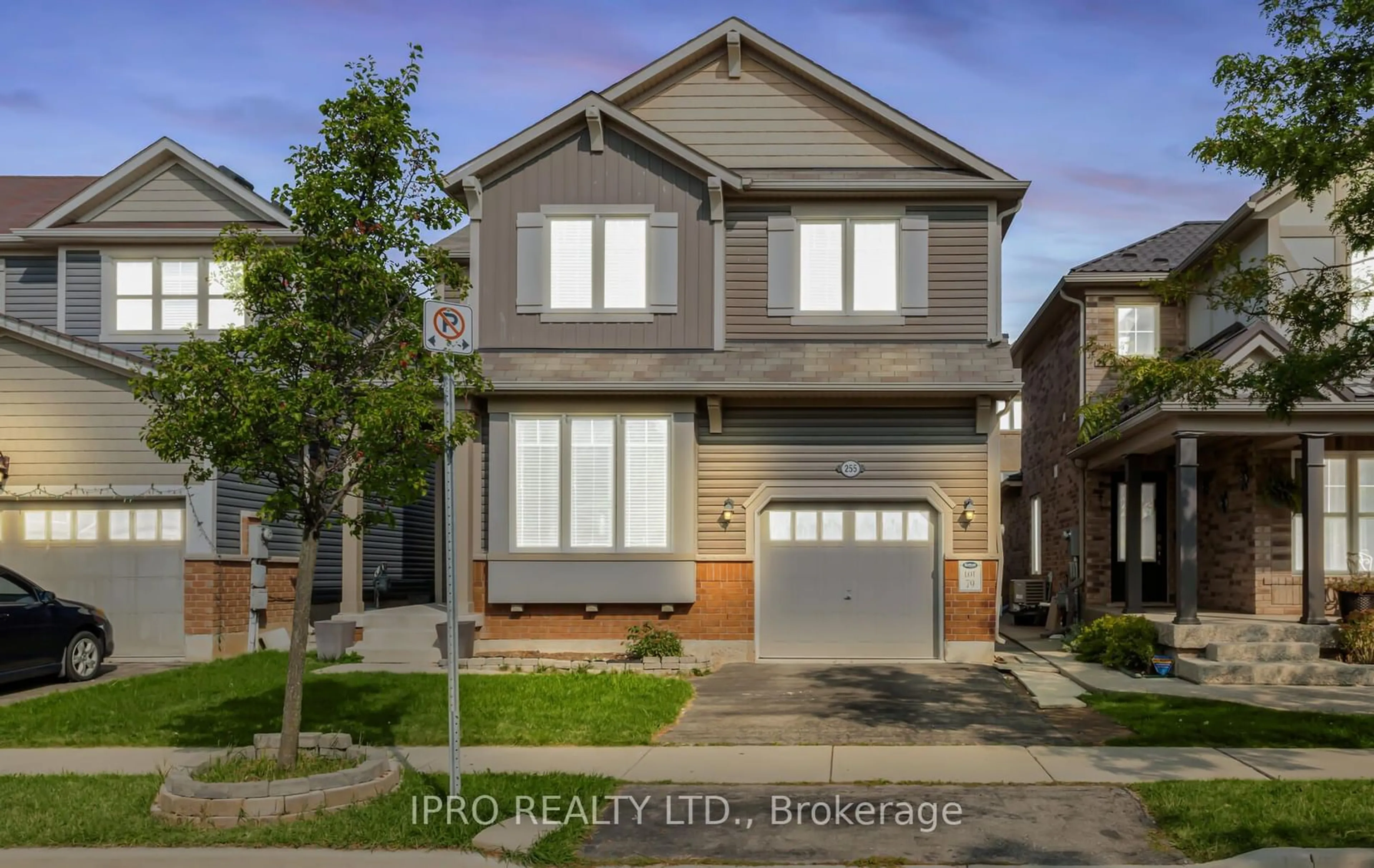 Frontside or backside of a home, the street view for 255 Cochrane Terr, Milton Ontario L9T 8C8