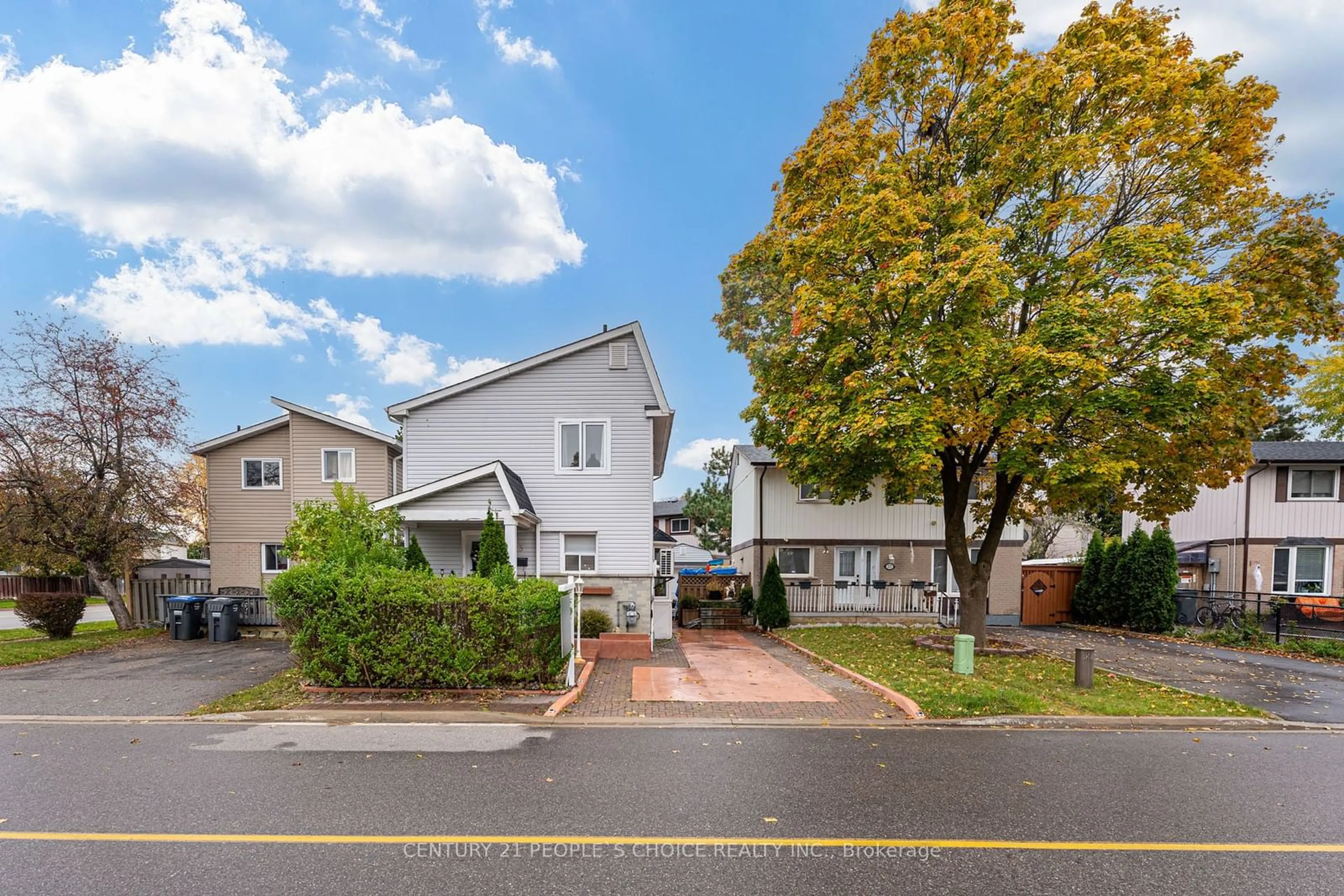 A pic from exterior of the house or condo, the street view for 13 Jeffrey St, Brampton Ontario L6S 2M9