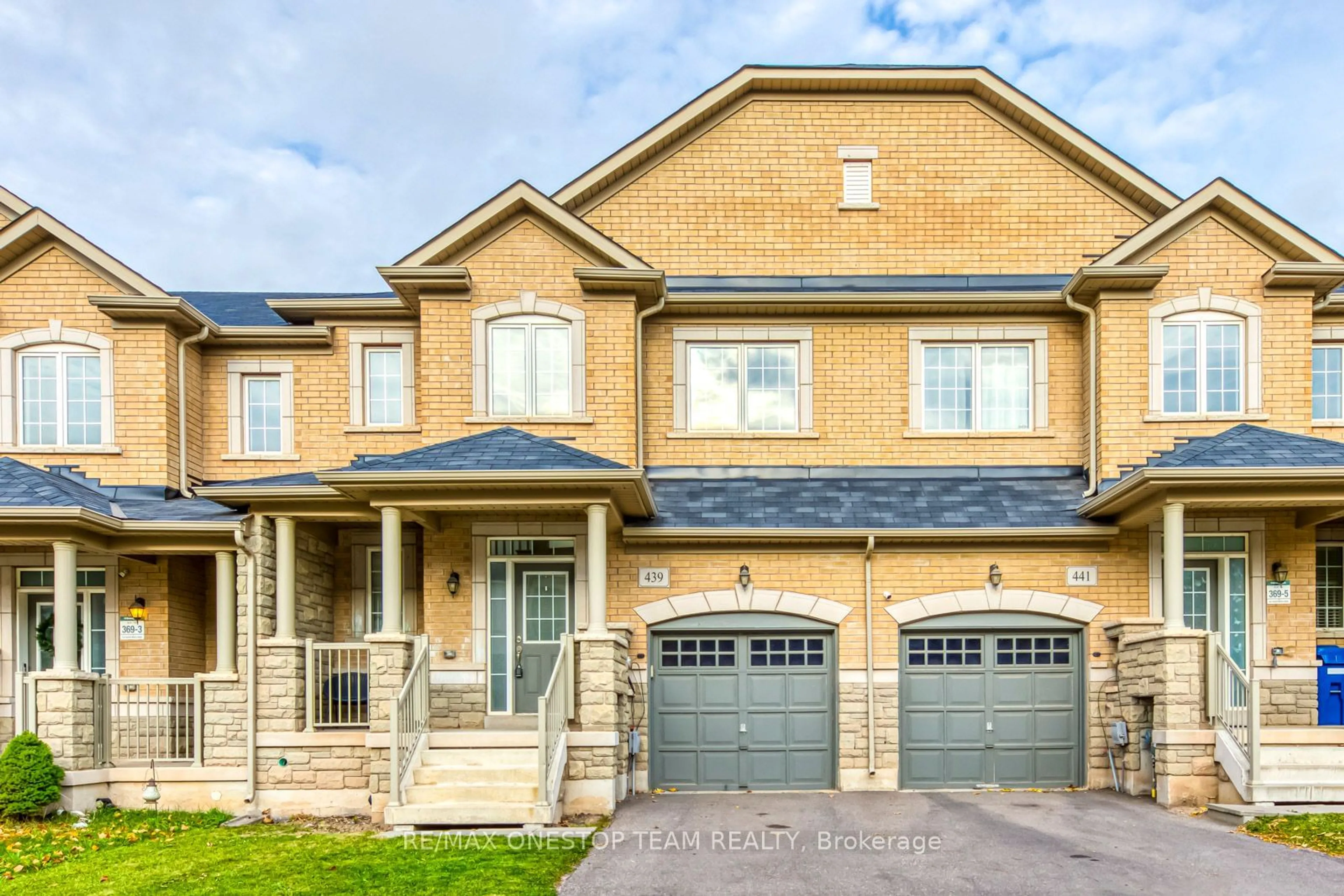 Home with brick exterior material for 439 Silver Maple Rd, Oakville Ontario L6H 0S3