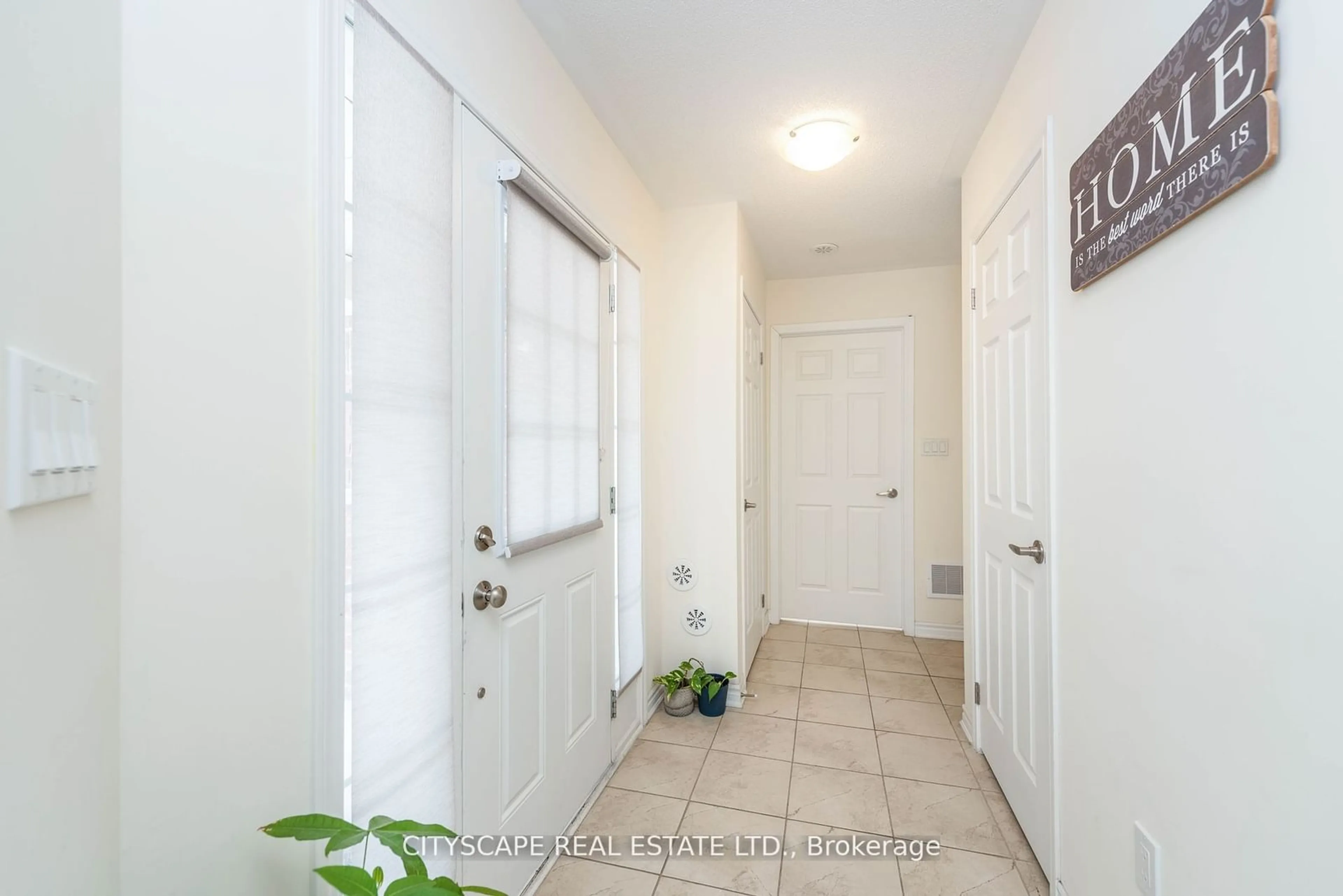 Indoor entryway, wood floors for 1000 Asleton Blvd #85, Milton Ontario L9T 9L6