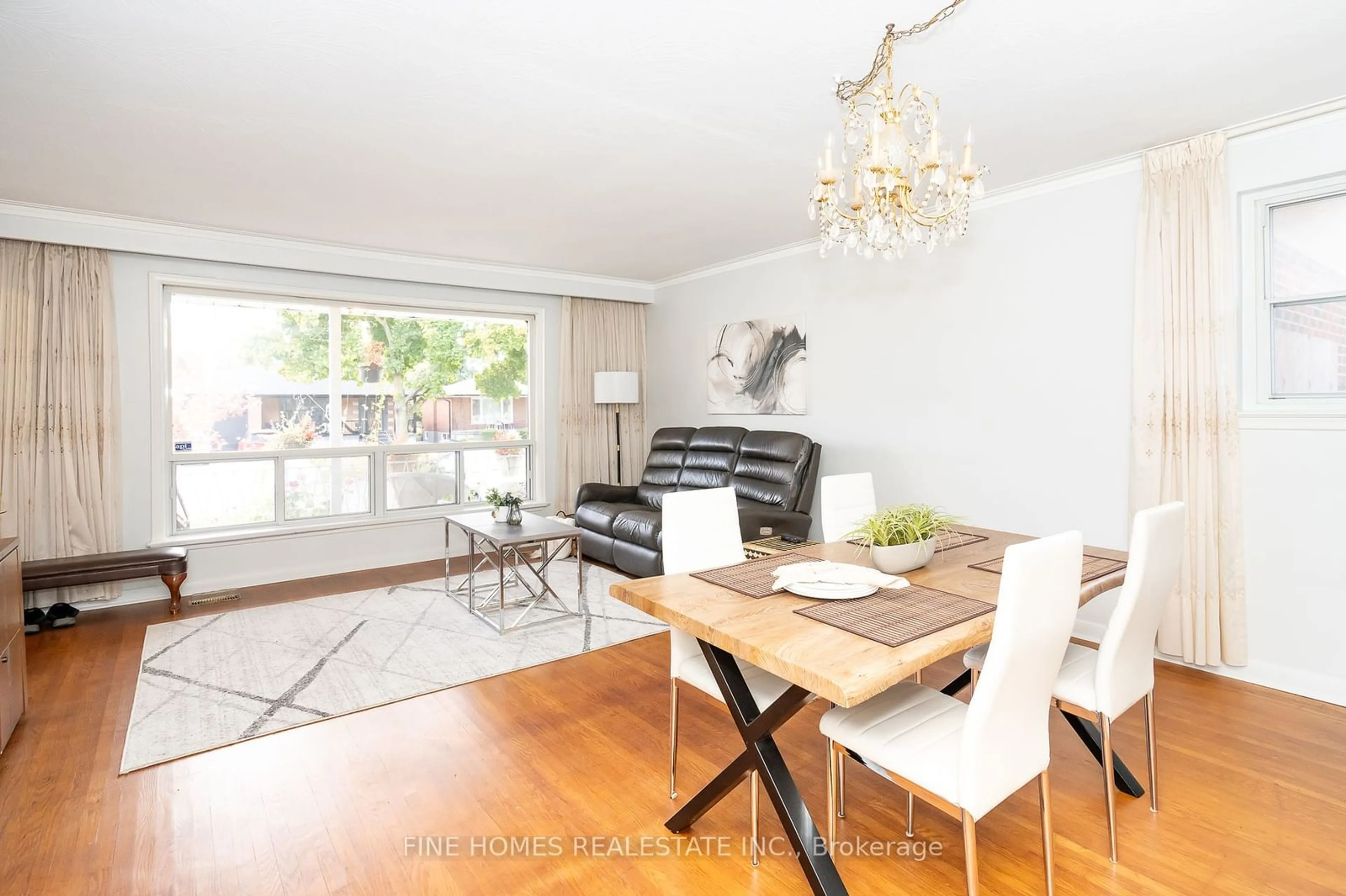 Dining room, wood floors, cottage for 22 Ladbrooke Rd, Toronto Ontario M9R 2A8