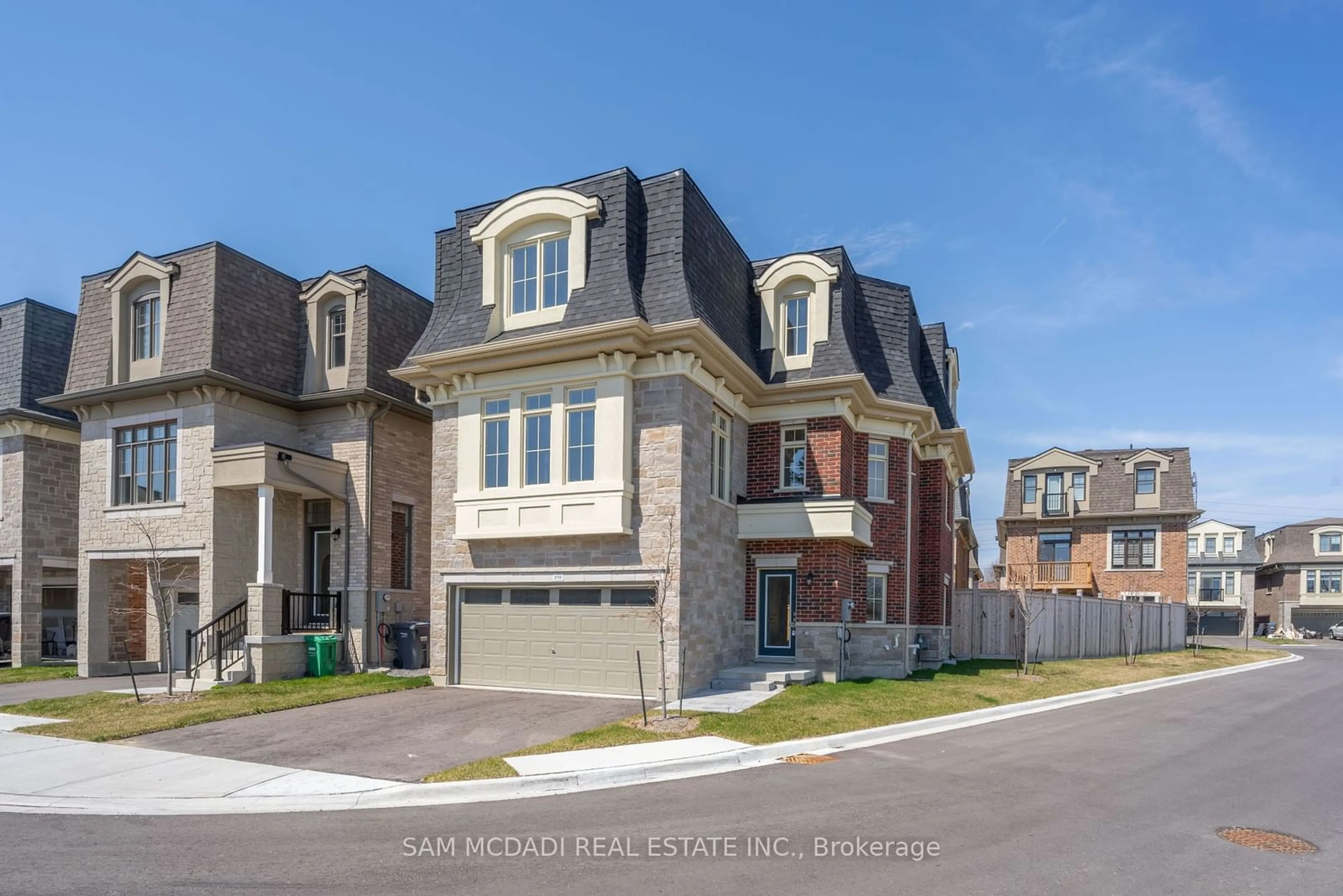 Frontside or backside of a home, the street view for 2110 Royal Gala Circ, Mississauga Ontario L4H 0H2