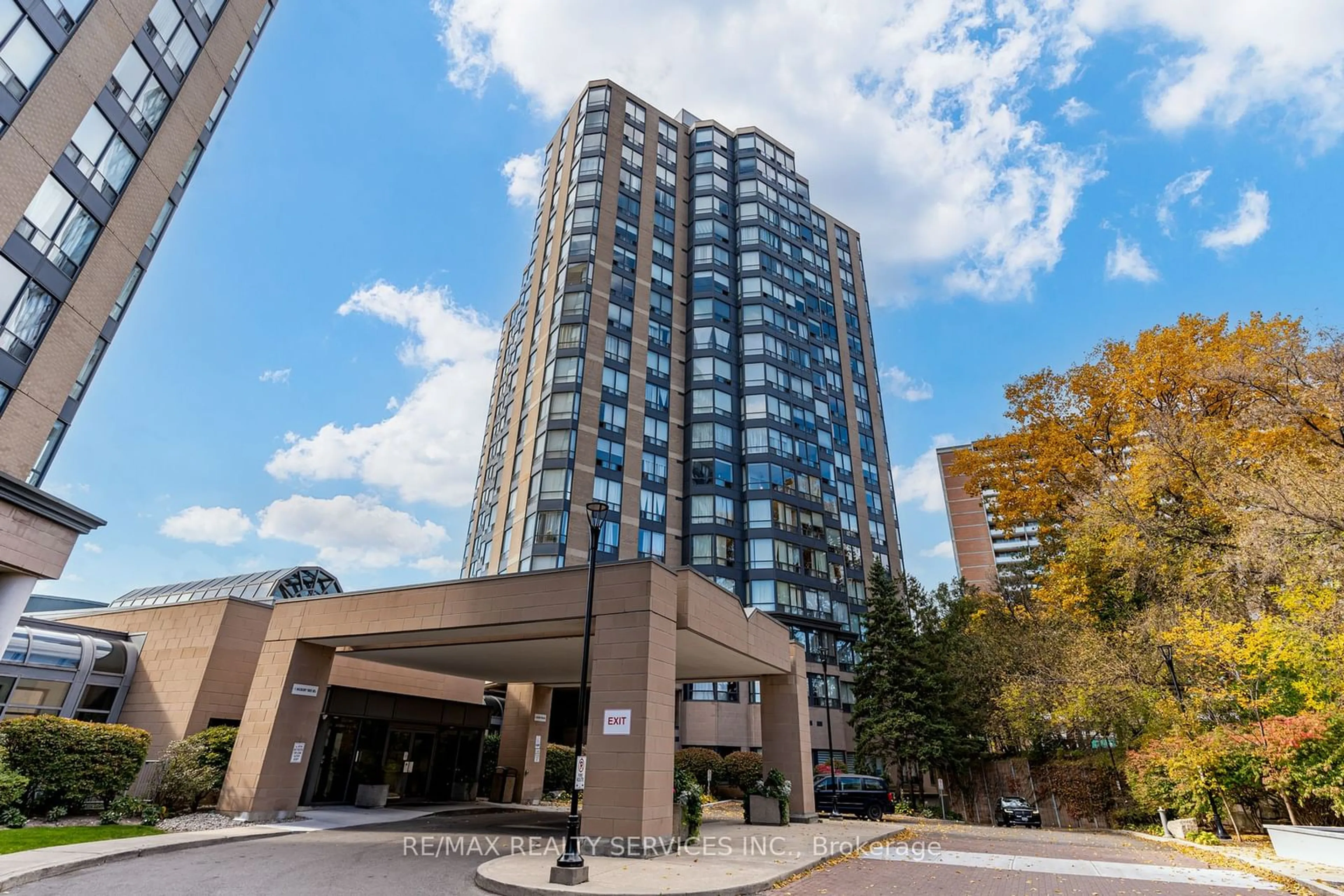 A pic from exterior of the house or condo, the front or back of building for 3 Hickory Tree Rd #401, Toronto Ontario M9N 3W5