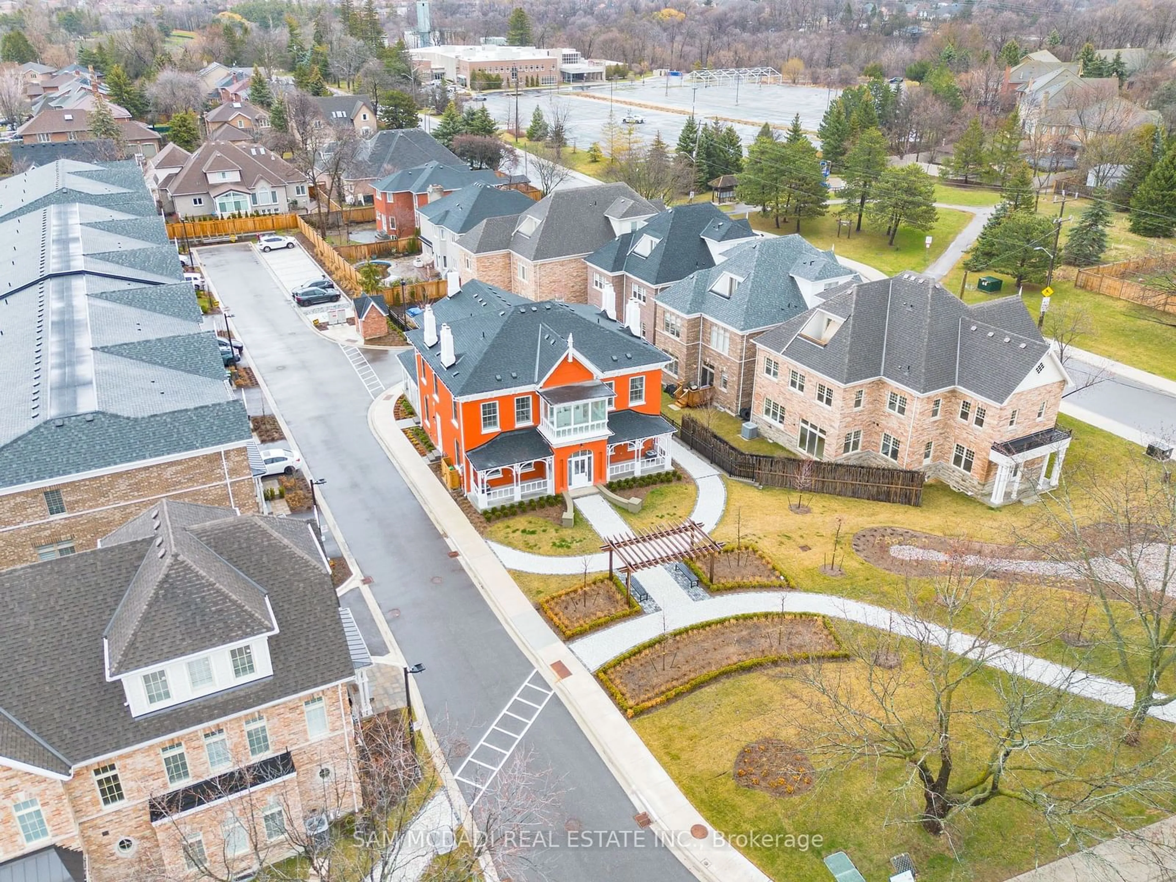 A pic from exterior of the house or condo, the street view for 1980 Barber House Lane, Mississauga Ontario L5M 2G9