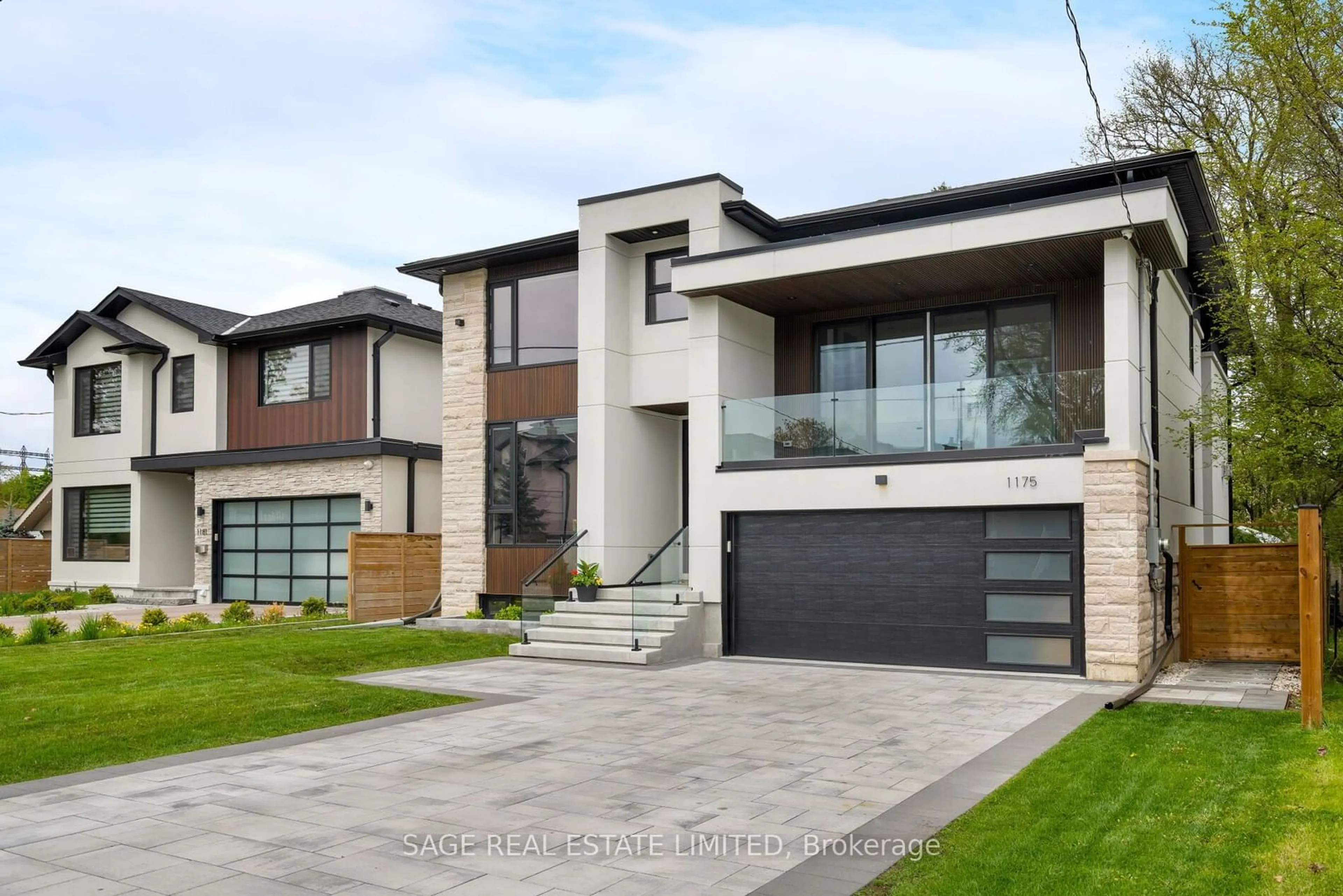 Frontside or backside of a home, the street view for 1175 Ogden Ave, Mississauga Ontario L5E 2G8