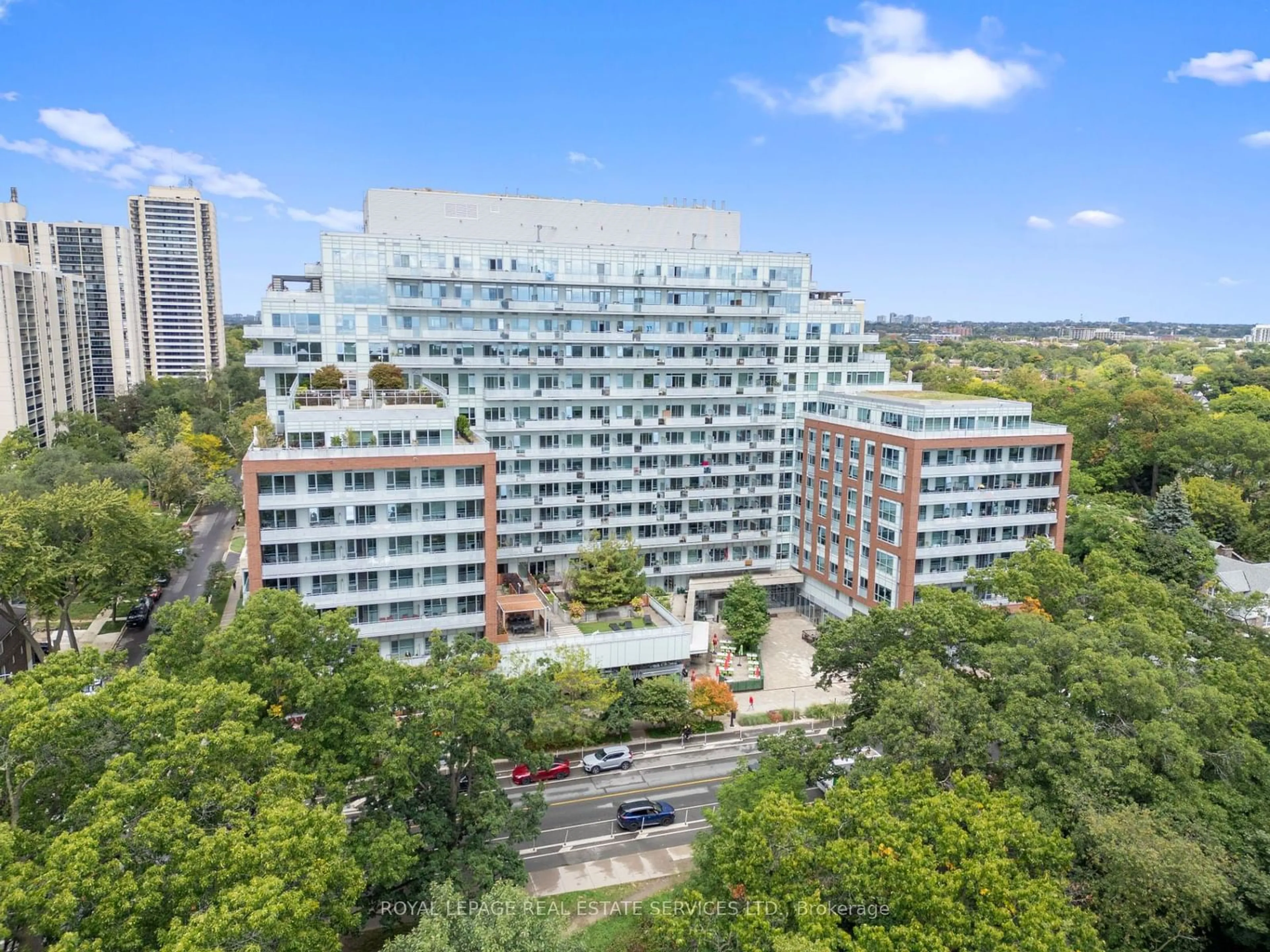 A pic from exterior of the house or condo, the front or back of building for 1830 Bloor St #312, Toronto Ontario M6P 0A2