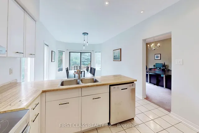 Additional property image - 7 Kenpark Ave