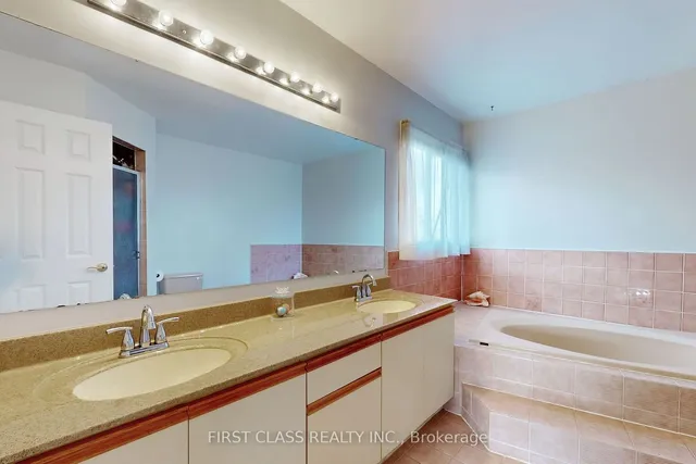 Additional property image - 7 Kenpark Ave