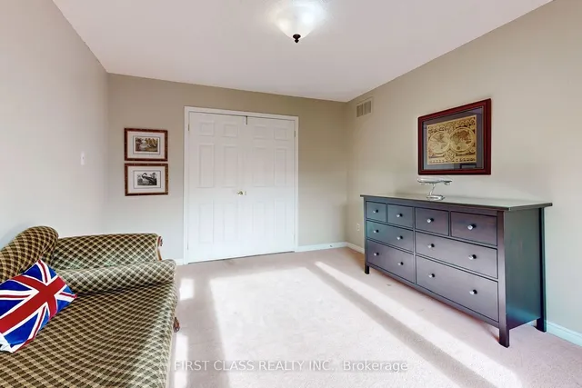 Additional property image - 7 Kenpark Ave