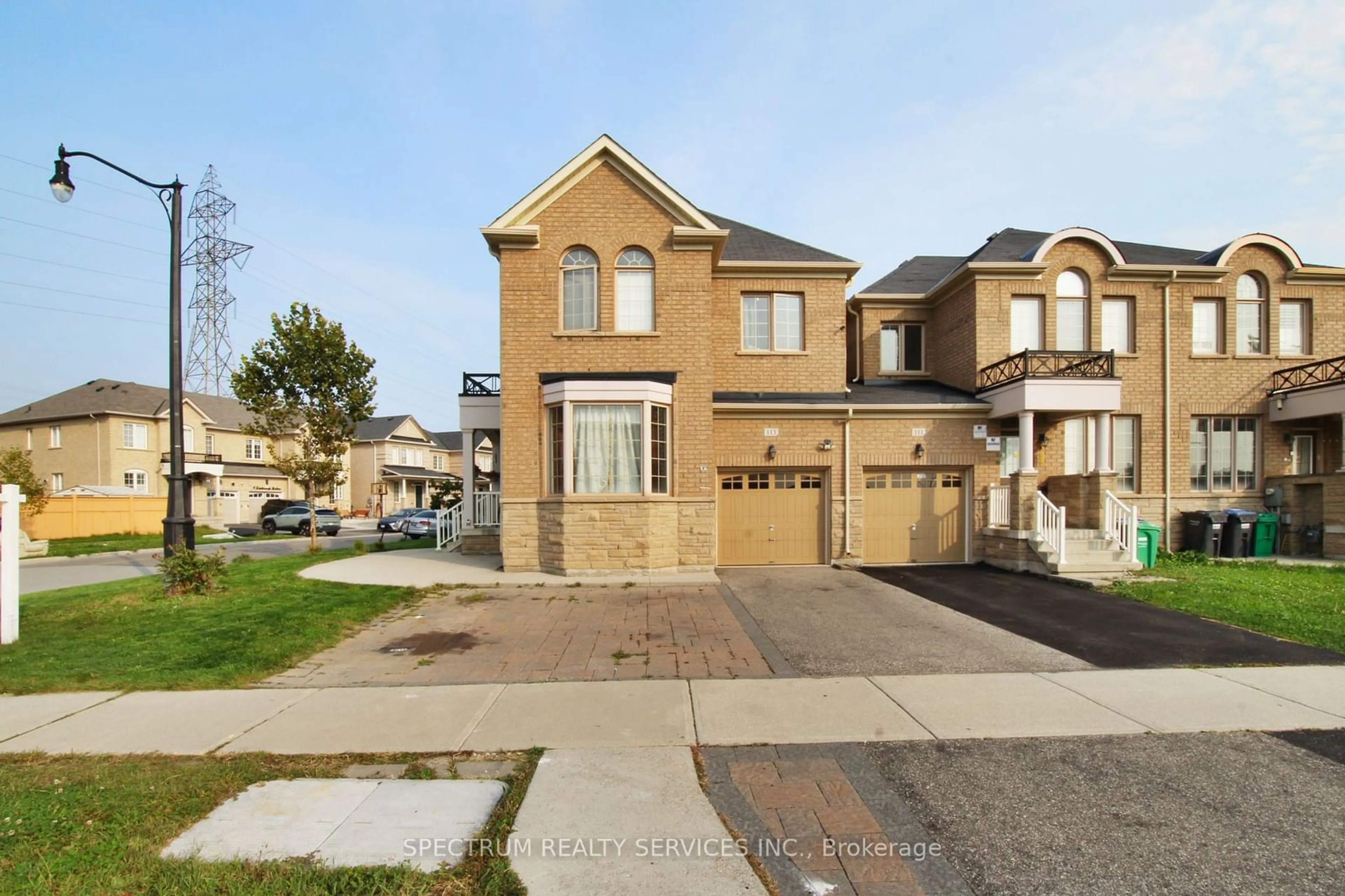 Frontside or backside of a home, the street view for 113 Bonnie Braes Dr, Brampton Ontario L6Y 0Z5