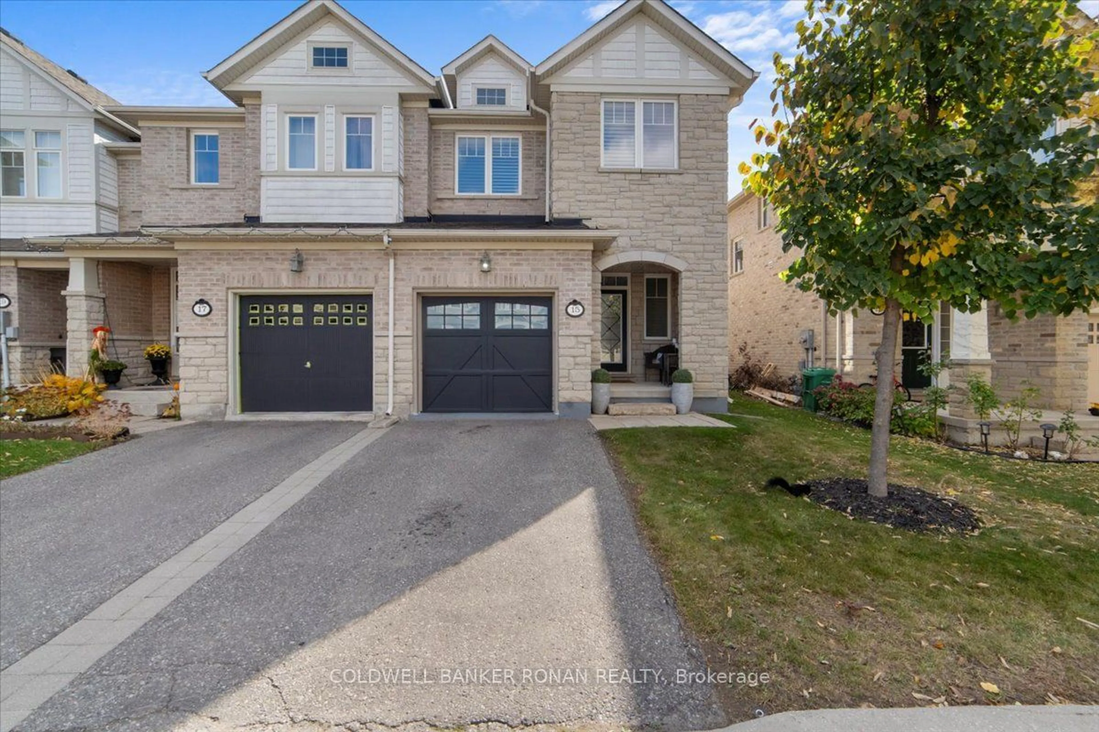 A pic from exterior of the house or condo, the street view for 15 Aspenview Ave, Caledon Ontario L7C 3P9