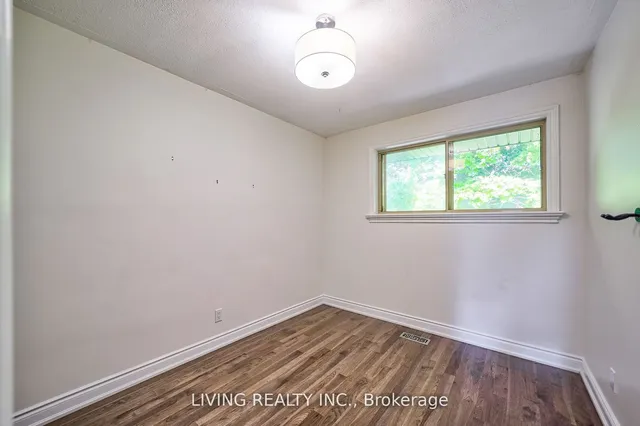 Additional property image - 6 Hillavon Dr