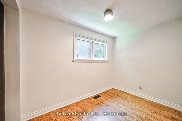 Additional property image - 6 Hillavon Dr