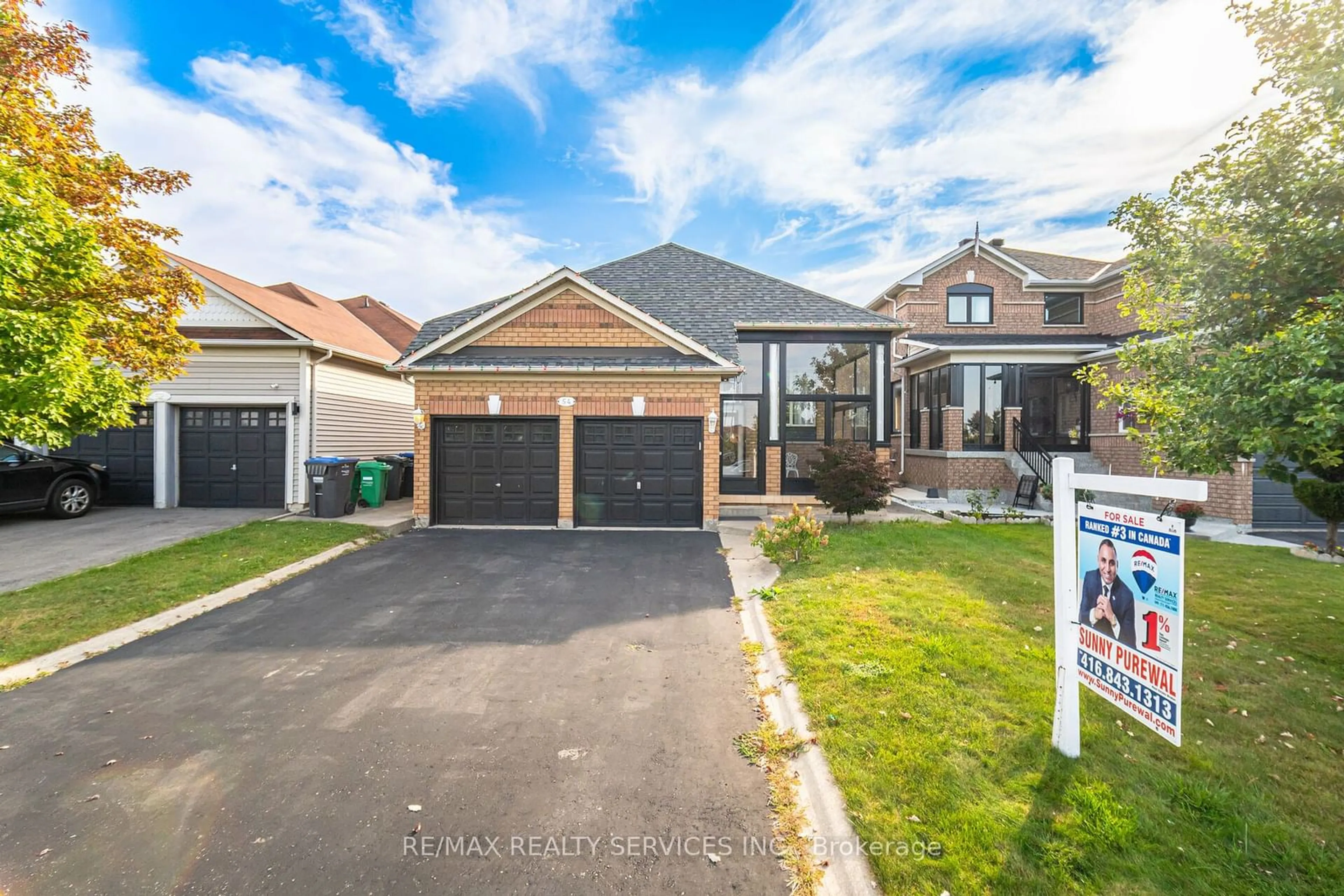 Frontside or backside of a home, the street view for 54 Fletchers Creek Blvd, Brampton Ontario L6X 4S3