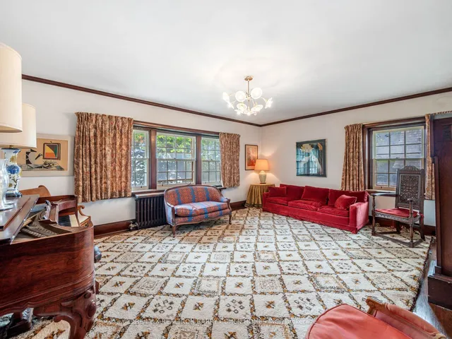 Additional property image - 2639 Lake Shore Blvd