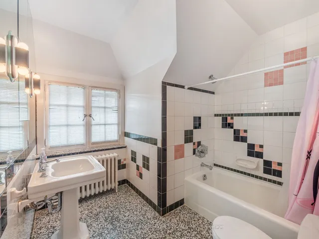 Additional property image - 2639 Lake Shore Blvd