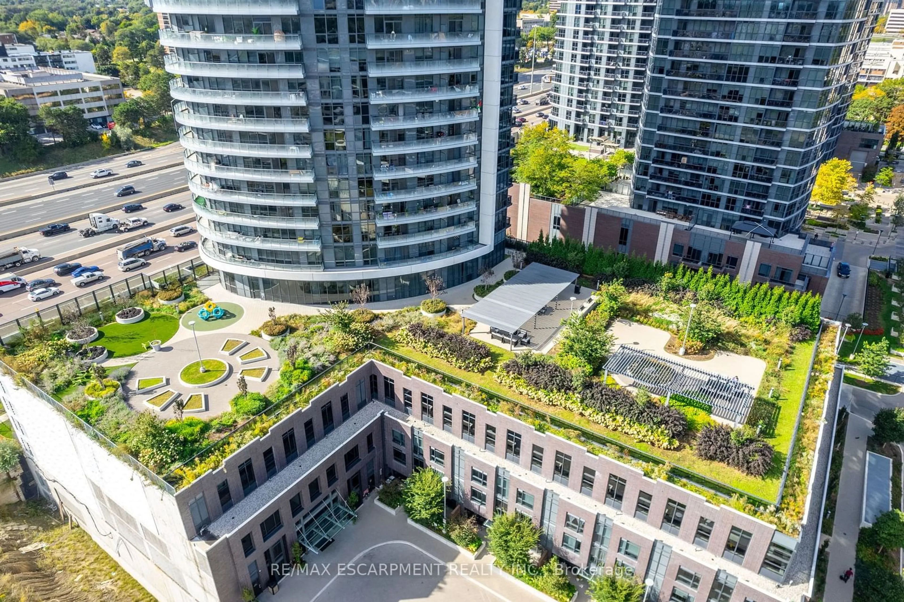 A pic from exterior of the house or condo, the view of city buildings for 30 Gibbs Rd #2302, Toronto Ontario M9B 0E4